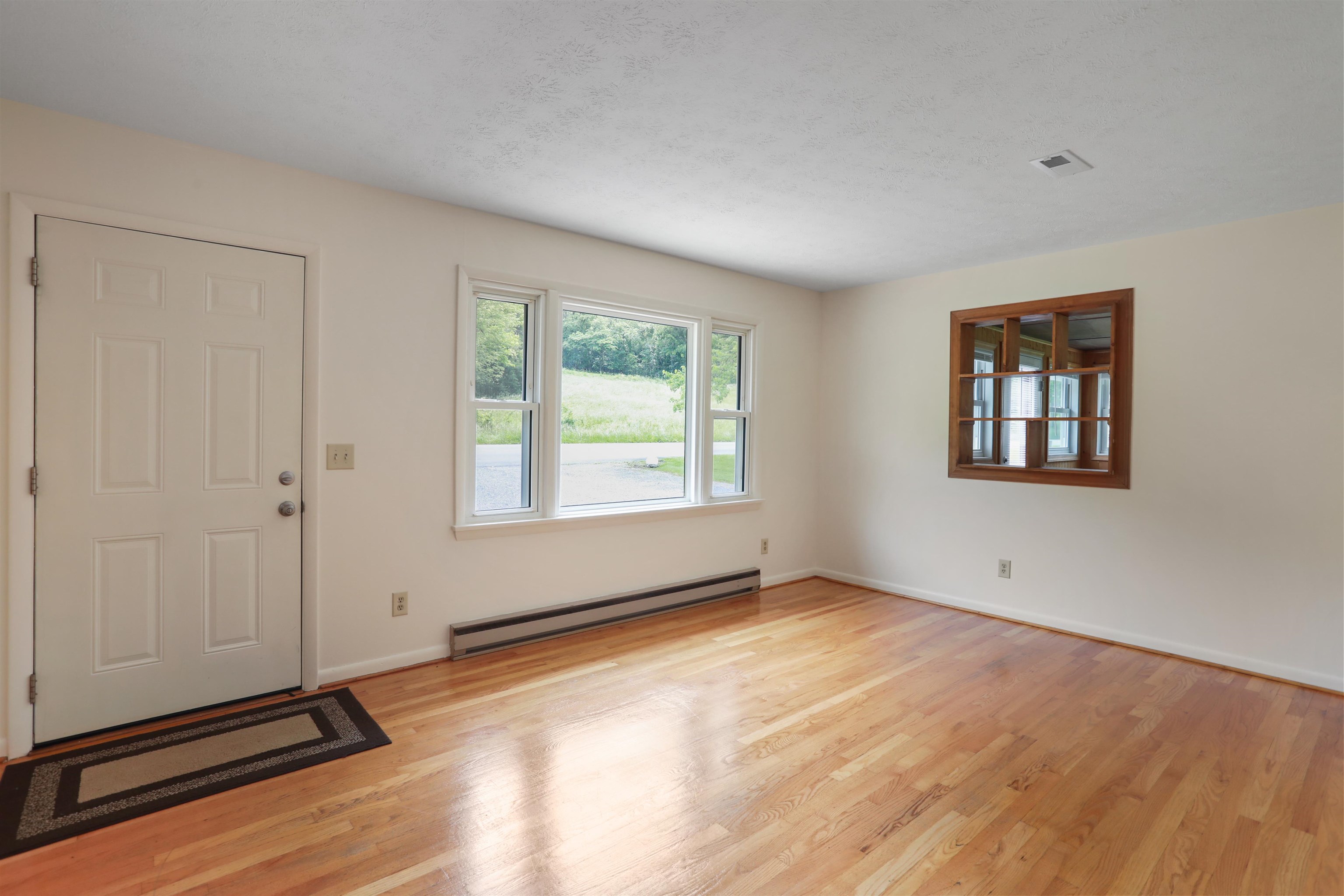3423 SMITH CREEK RD, NEW MARKET, Virginia 22844, 3 Bedrooms Bedrooms, ,2 BathroomsBathrooms,Residential,3423 SMITH CREEK RD,665221 MLS # 665221