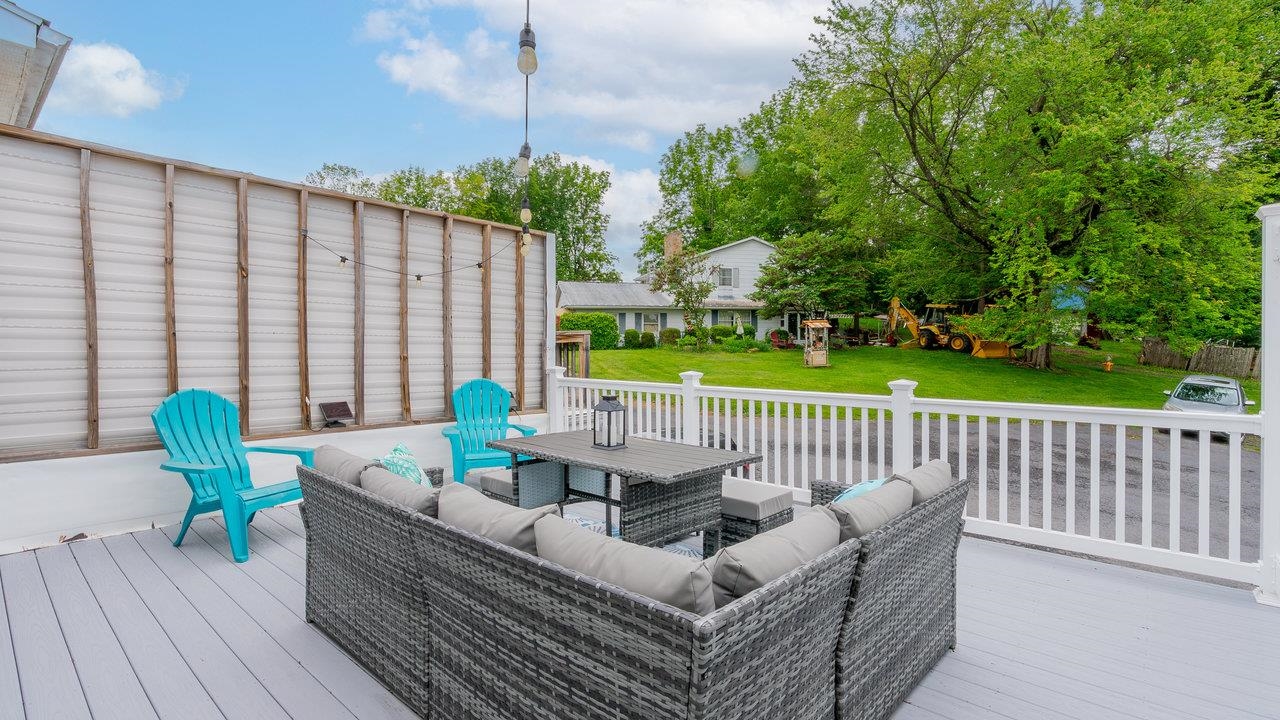 391 MT CRAWFORD AVE, BRIDGEWATER, Virginia 22812, 2 Bedrooms Bedrooms, ,3 BathroomsBathrooms,Residential,391 MT CRAWFORD AVE,665238 MLS # 665238