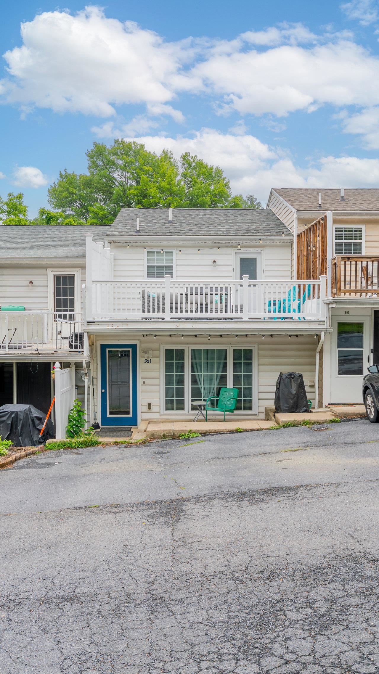 391 MT CRAWFORD AVE, BRIDGEWATER, Virginia 22812, 2 Bedrooms Bedrooms, ,3 BathroomsBathrooms,Residential,391 MT CRAWFORD AVE,665238 MLS # 665238