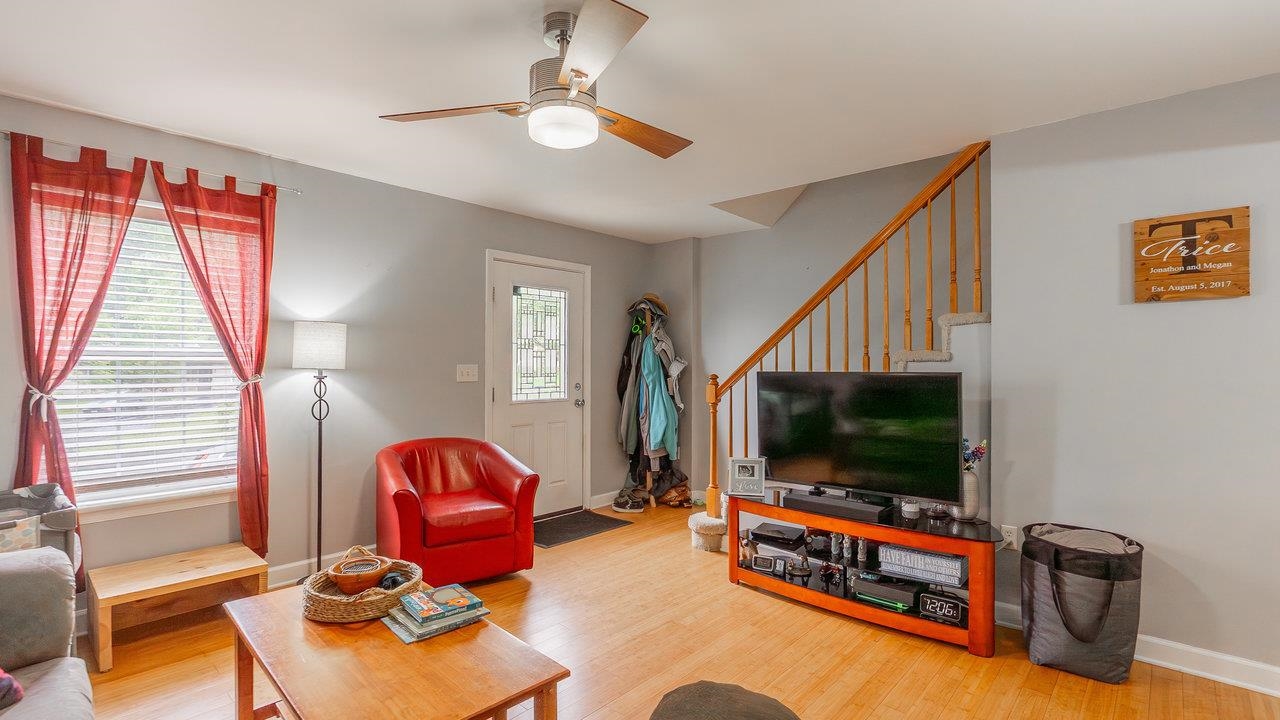 391 MT CRAWFORD AVE, BRIDGEWATER, Virginia 22812, 2 Bedrooms Bedrooms, ,3 BathroomsBathrooms,Residential,391 MT CRAWFORD AVE,665238 MLS # 665238