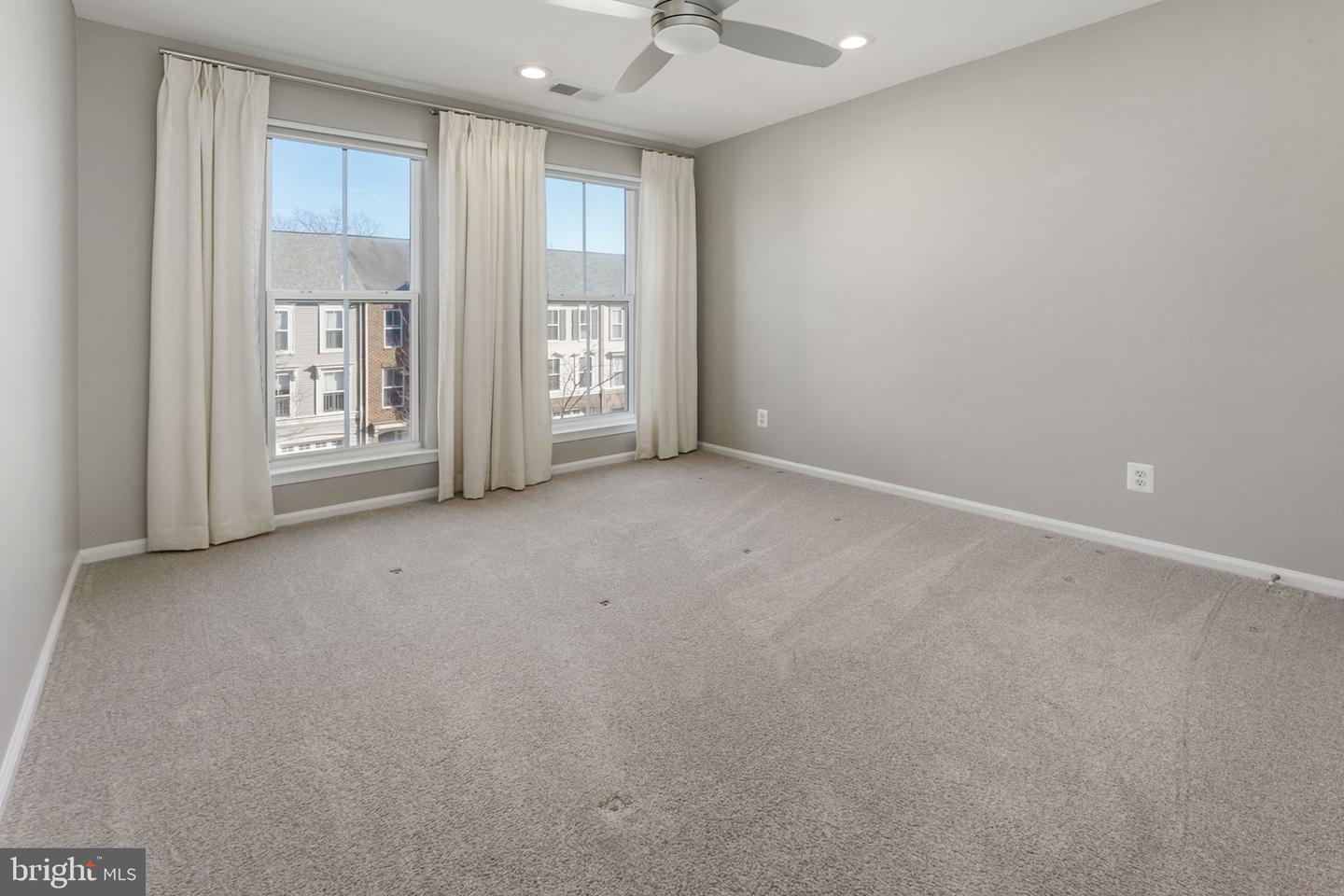 21417 FALLING ROCK TER, BROADLANDS, Virginia 20148, 3 Bedrooms Bedrooms, ,2 BathroomsBathrooms,Residential,For sale,21417 FALLING ROCK TER,VALO2094572 MLS # VALO2094572