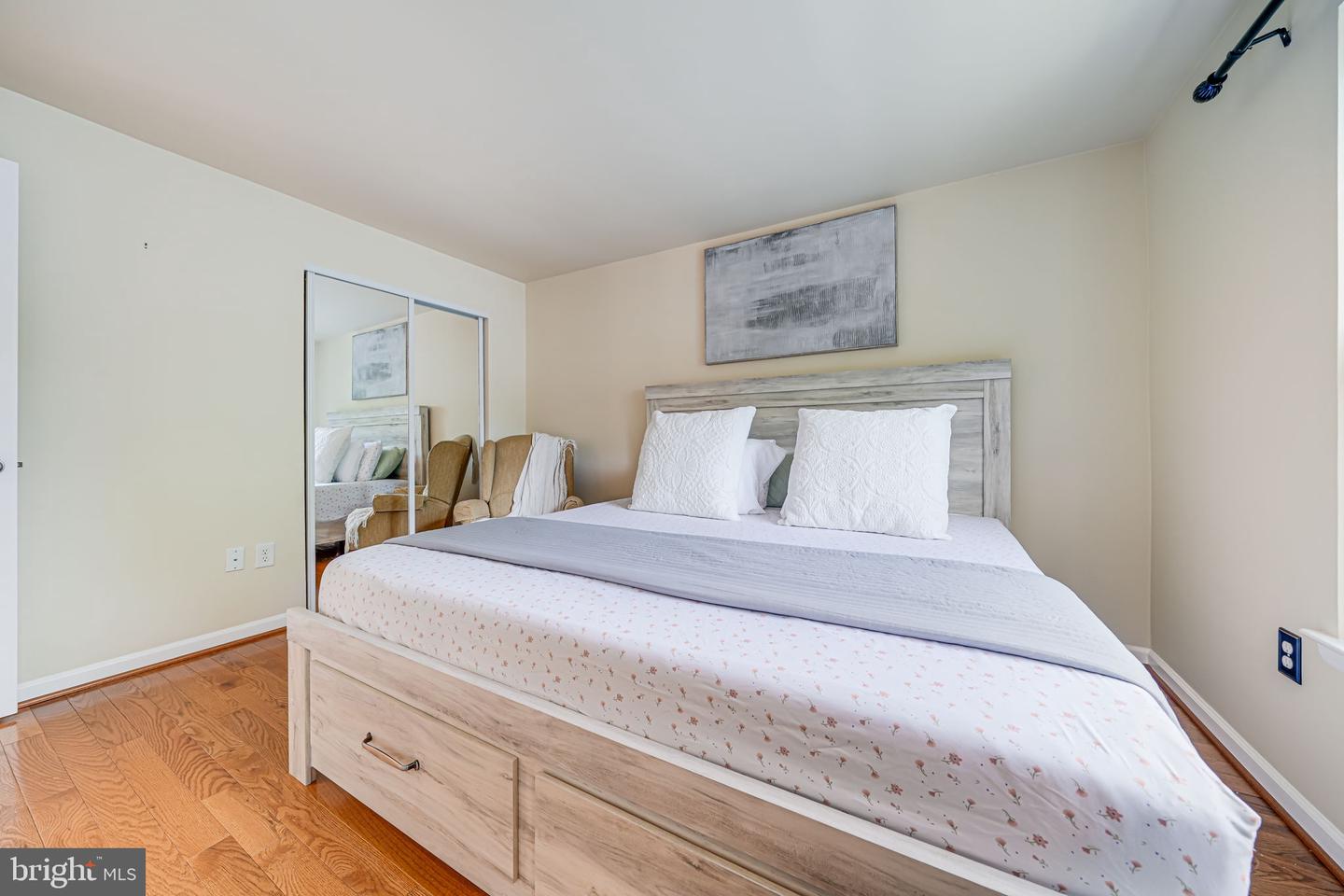 6078 HOLLOW HILL LN, SPRINGFIELD, Virginia 22152, 3 Bedrooms Bedrooms, ,3 BathroomsBathrooms,Residential,For sale,6078 HOLLOW HILL LN,VAFX2236228 MLS # VAFX2236228
