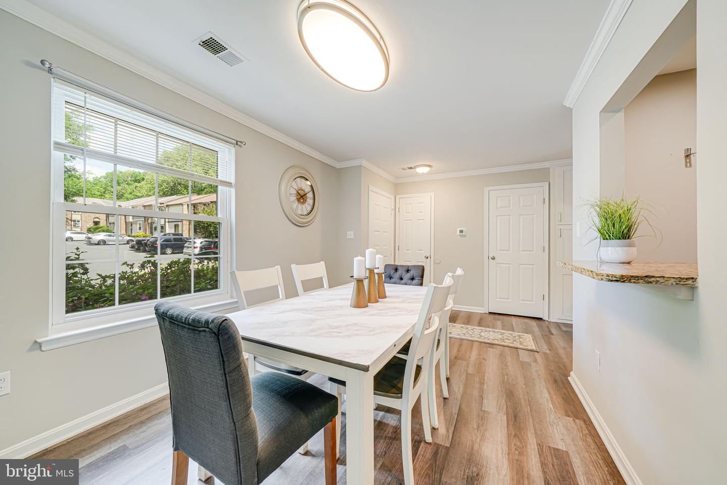 6078 HOLLOW HILL LN, SPRINGFIELD, Virginia 22152, 3 Bedrooms Bedrooms, ,3 BathroomsBathrooms,Residential,For sale,6078 HOLLOW HILL LN,VAFX2236228 MLS # VAFX2236228