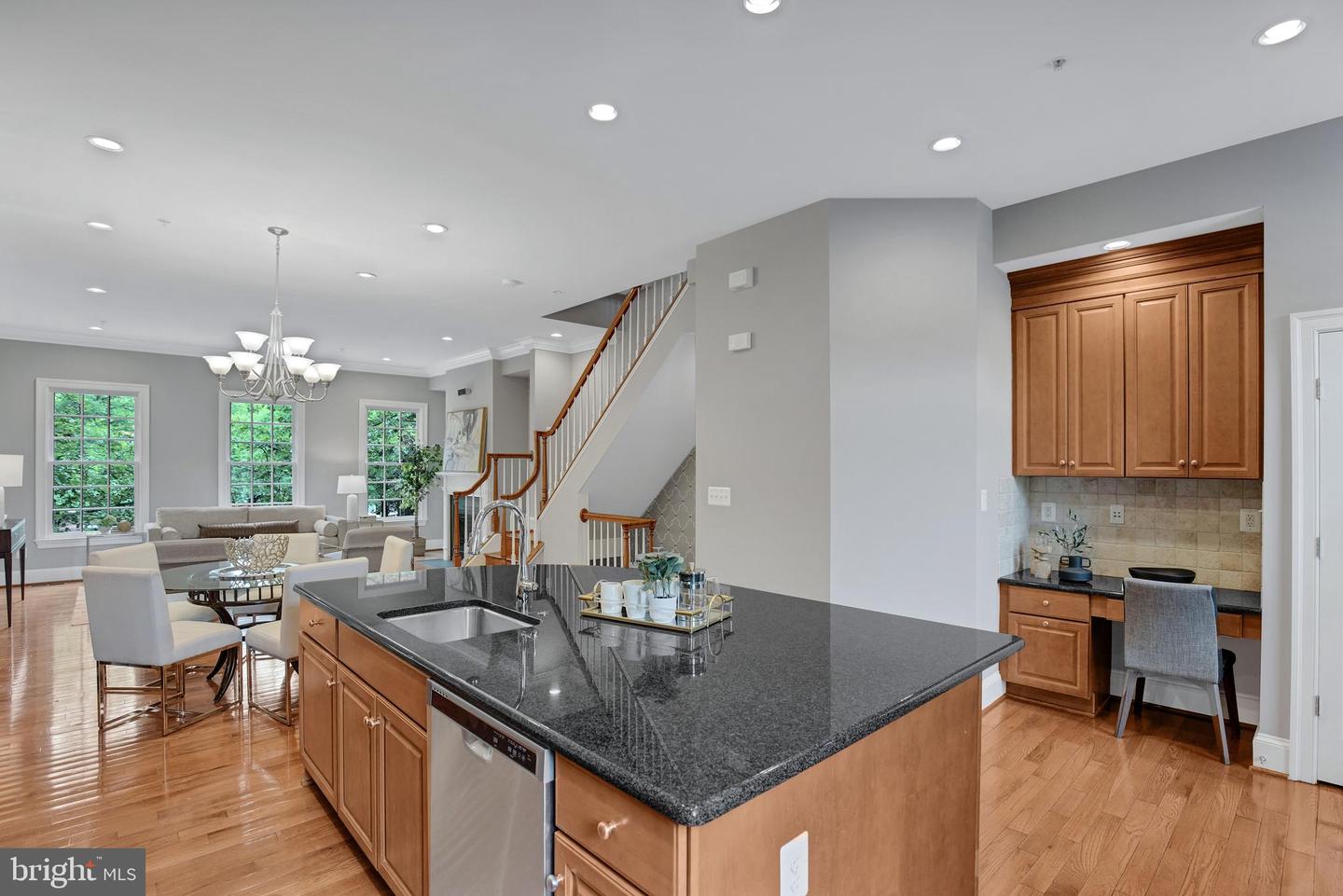 1762 POTOMAC GREENS DR, ALEXANDRIA, Virginia 22314, 4 Bedrooms Bedrooms, ,3 BathroomsBathrooms,Residential,For sale,1762 POTOMAC GREENS DR,VAAX2044614 MLS # VAAX2044614