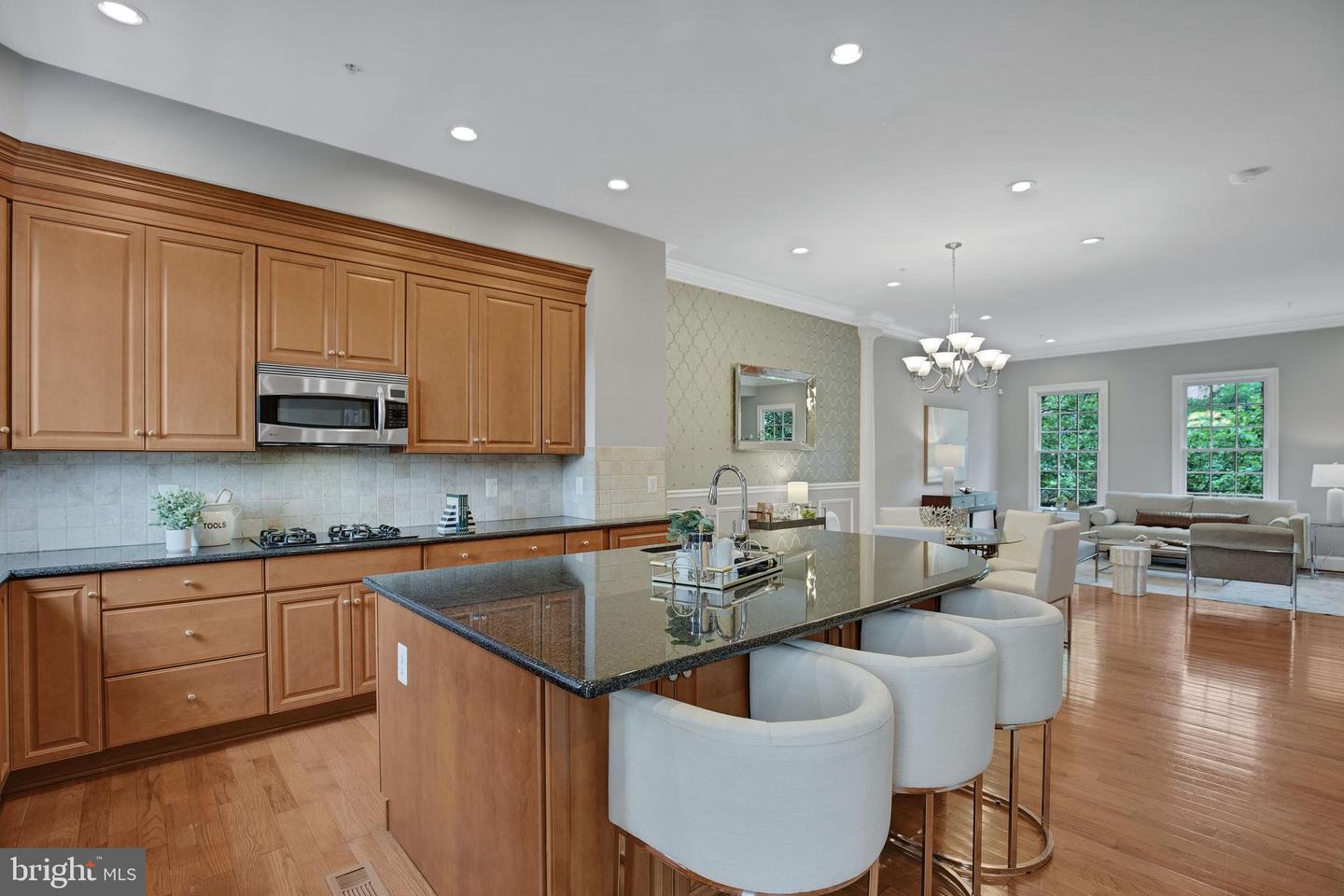 1762 POTOMAC GREENS DR, ALEXANDRIA, Virginia 22314, 4 Bedrooms Bedrooms, ,3 BathroomsBathrooms,Residential,For sale,1762 POTOMAC GREENS DR,VAAX2044614 MLS # VAAX2044614
