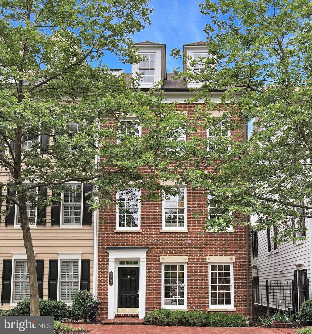 1762 POTOMAC GREENS DR, ALEXANDRIA, Virginia 22314, 4 Bedrooms Bedrooms, ,3 BathroomsBathrooms,Residential,For sale,1762 POTOMAC GREENS DR,VAAX2044614 MLS # VAAX2044614