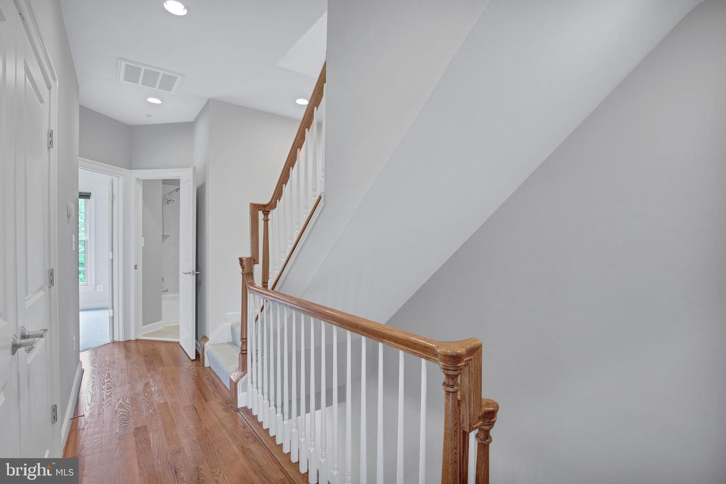 1762 POTOMAC GREENS DR, ALEXANDRIA, Virginia 22314, 4 Bedrooms Bedrooms, ,3 BathroomsBathrooms,Residential,For sale,1762 POTOMAC GREENS DR,VAAX2044614 MLS # VAAX2044614