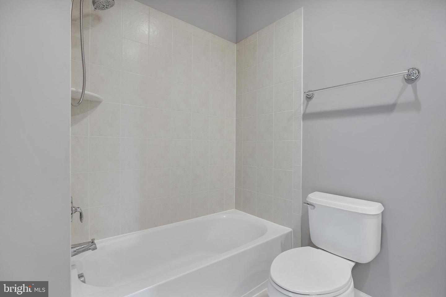 1762 POTOMAC GREENS DR, ALEXANDRIA, Virginia 22314, 4 Bedrooms Bedrooms, ,3 BathroomsBathrooms,Residential,For sale,1762 POTOMAC GREENS DR,VAAX2044614 MLS # VAAX2044614