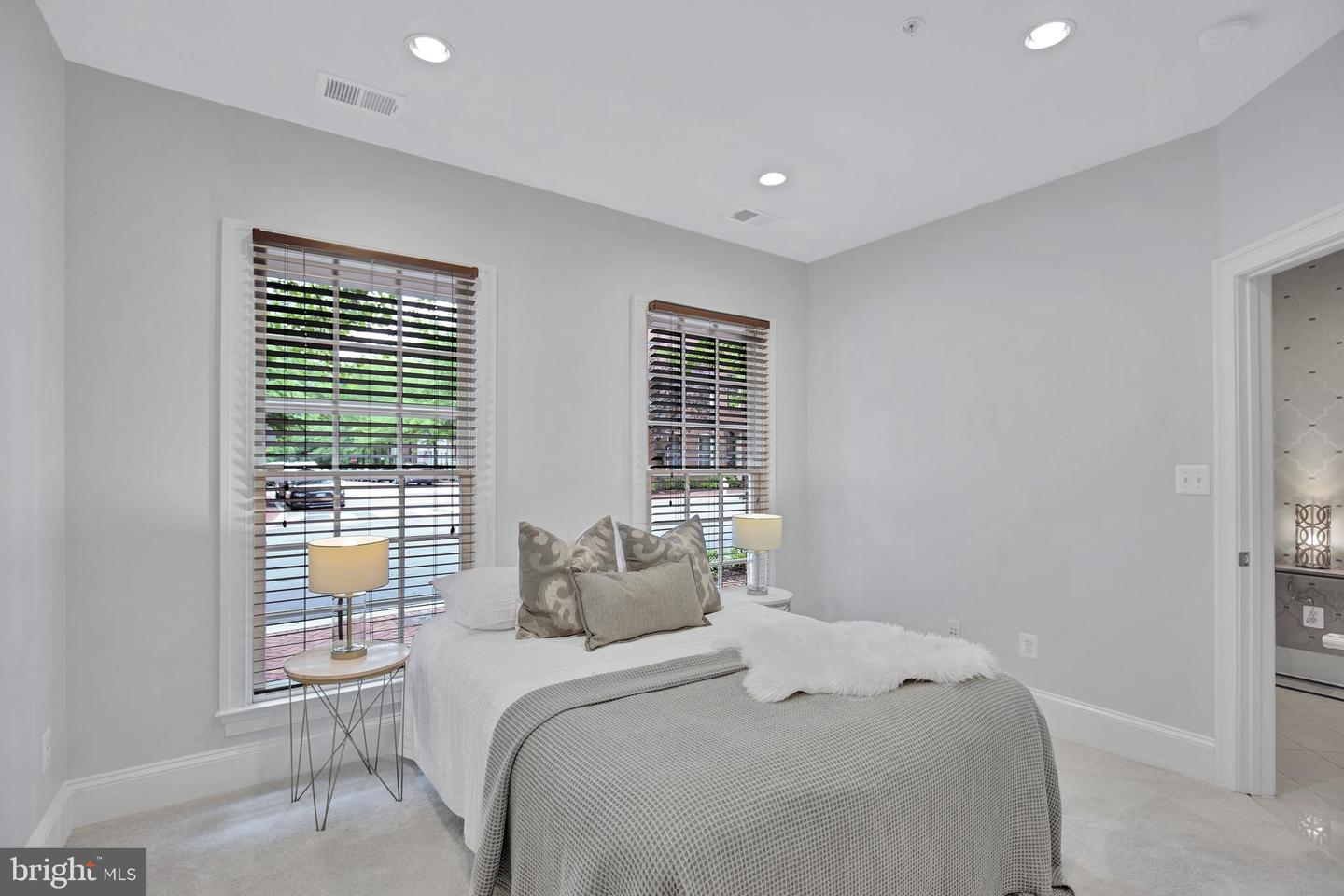 1762 POTOMAC GREENS DR, ALEXANDRIA, Virginia 22314, 4 Bedrooms Bedrooms, ,3 BathroomsBathrooms,Residential,For sale,1762 POTOMAC GREENS DR,VAAX2044614 MLS # VAAX2044614