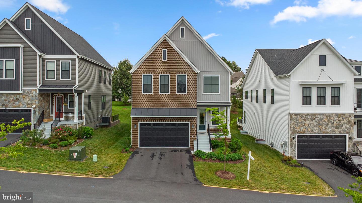 21340 RAINIER LN, BROADLANDS, Virginia 20148, 5 Bedrooms Bedrooms, ,5 BathroomsBathrooms,Residential,For sale,21340 RAINIER LN,VALO2094968 MLS # VALO2094968