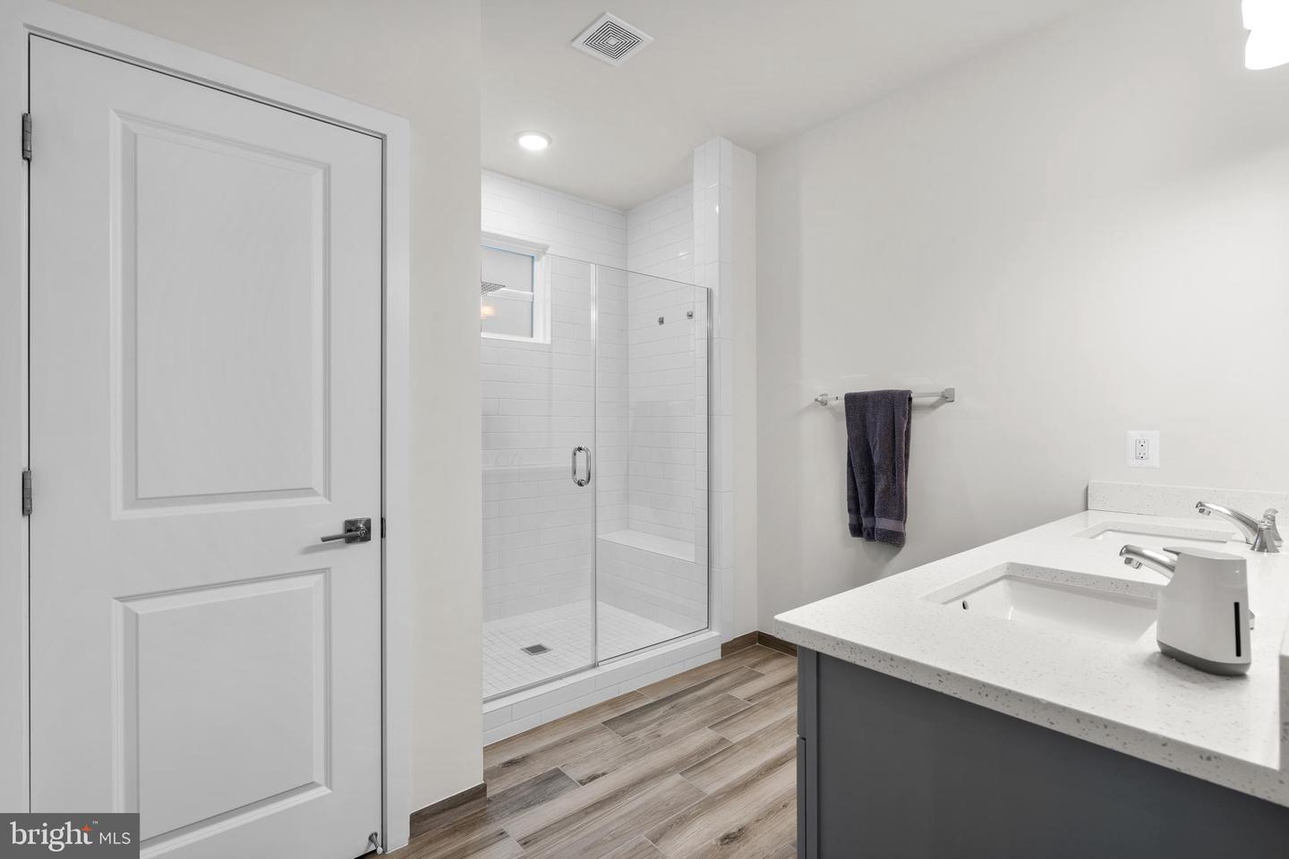 21340 RAINIER LN, BROADLANDS, Virginia 20148, 5 Bedrooms Bedrooms, ,5 BathroomsBathrooms,Residential,For sale,21340 RAINIER LN,VALO2094968 MLS # VALO2094968