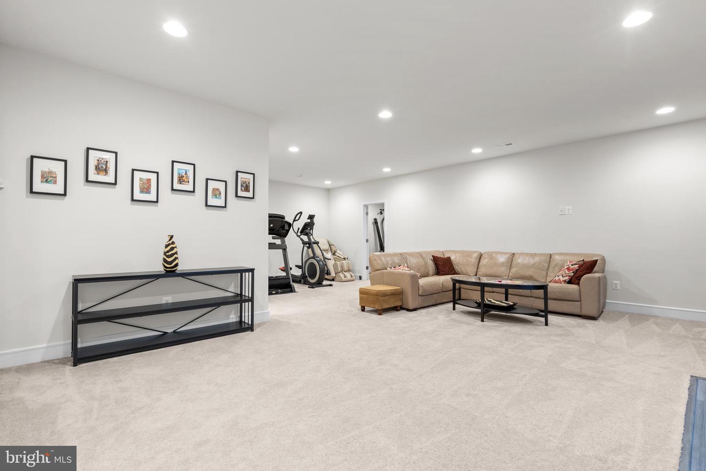 21340 RAINIER LN, BROADLANDS, Virginia 20148, 5 Bedrooms Bedrooms, ,5 BathroomsBathrooms,Residential,For sale,21340 RAINIER LN,VALO2094968 MLS # VALO2094968