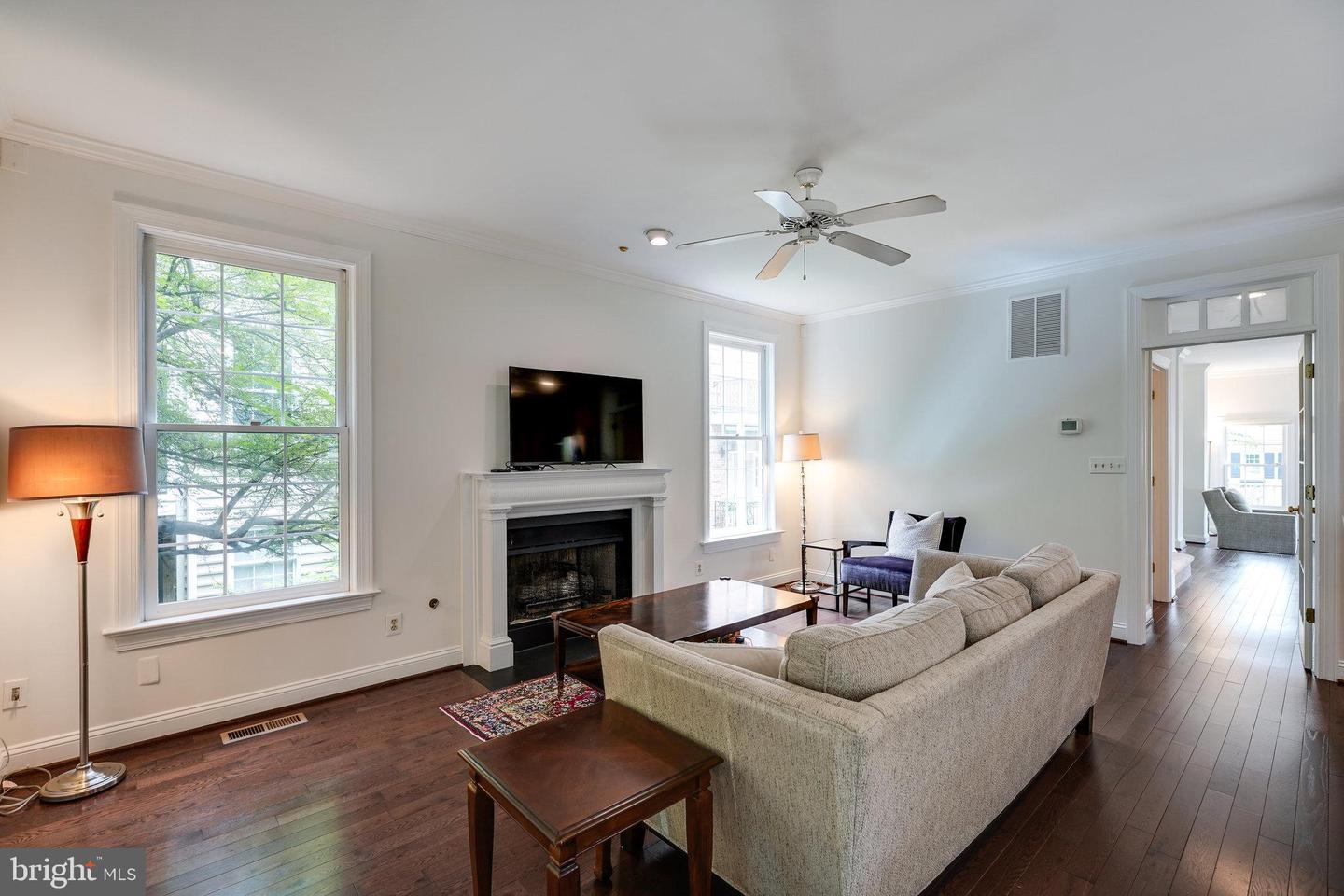 6732 BARON RD, MCLEAN, Virginia 22101, 4 Bedrooms Bedrooms, ,3 BathroomsBathrooms,Residential,For sale,6732 BARON RD,VAFX2237066 MLS # VAFX2237066
