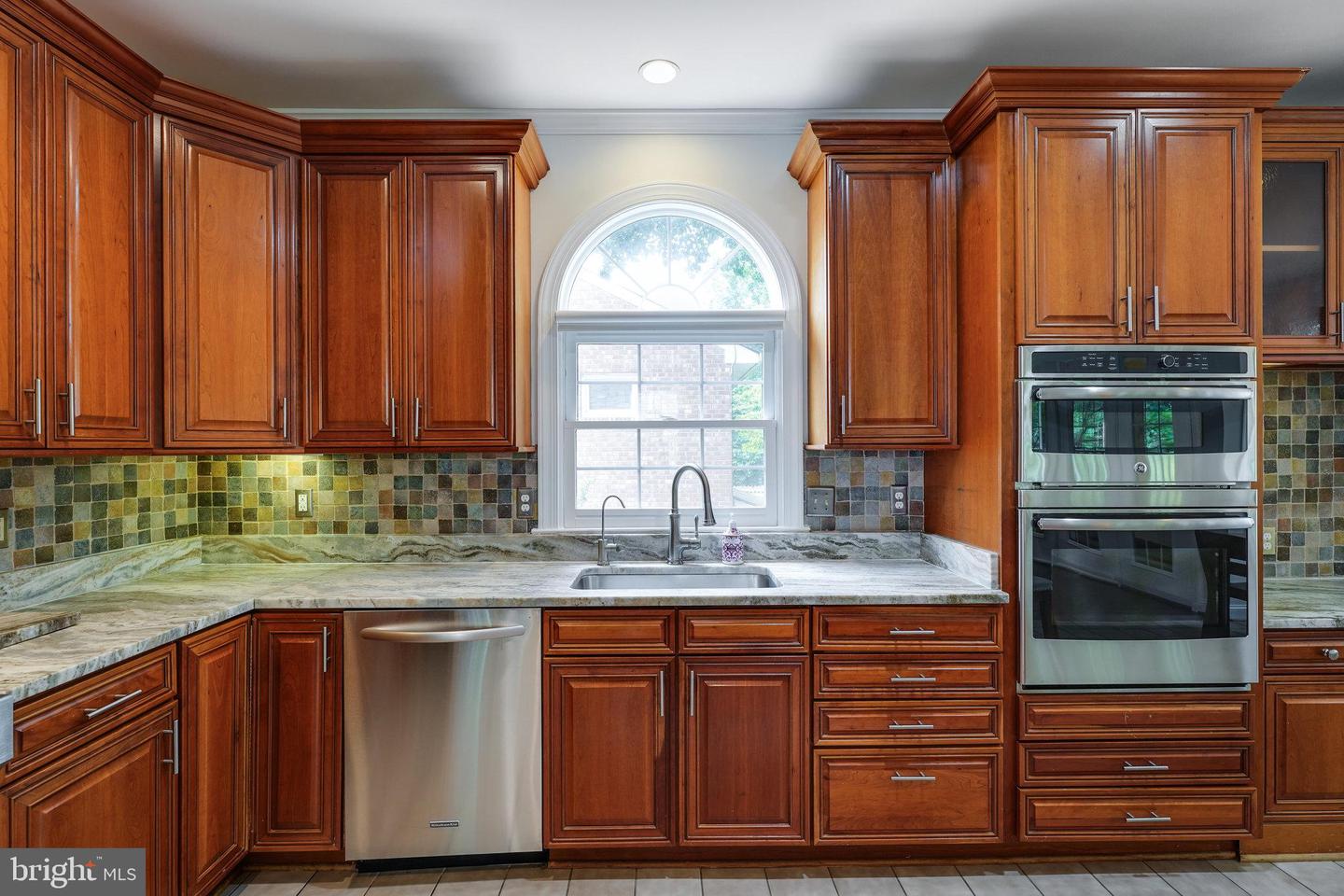 6732 BARON RD, MCLEAN, Virginia 22101, 4 Bedrooms Bedrooms, ,3 BathroomsBathrooms,Residential,For sale,6732 BARON RD,VAFX2237066 MLS # VAFX2237066