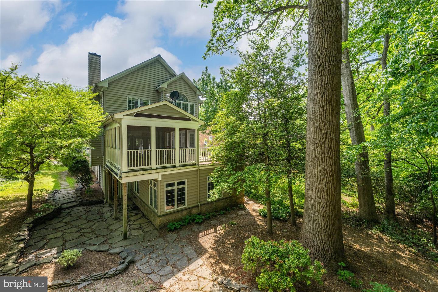 6732 BARON RD, MCLEAN, Virginia 22101, 4 Bedrooms Bedrooms, ,3 BathroomsBathrooms,Residential,For sale,6732 BARON RD,VAFX2237066 MLS # VAFX2237066