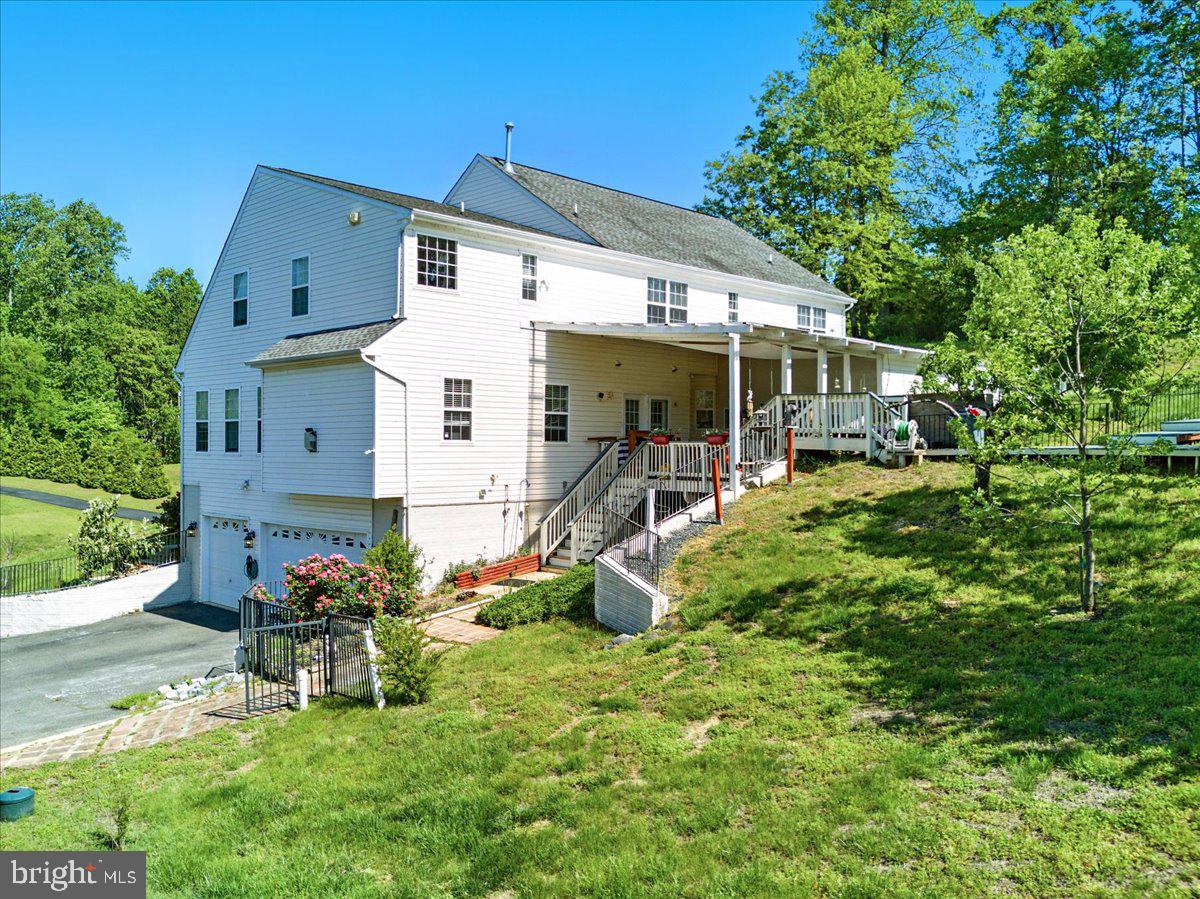26 SENTINEL RIDGE LN, STAFFORD, Virginia 22554, 6 Bedrooms Bedrooms, ,5 BathroomsBathrooms,Residential,For sale,26 SENTINEL RIDGE LN,VAST2038356 MLS # VAST2038356