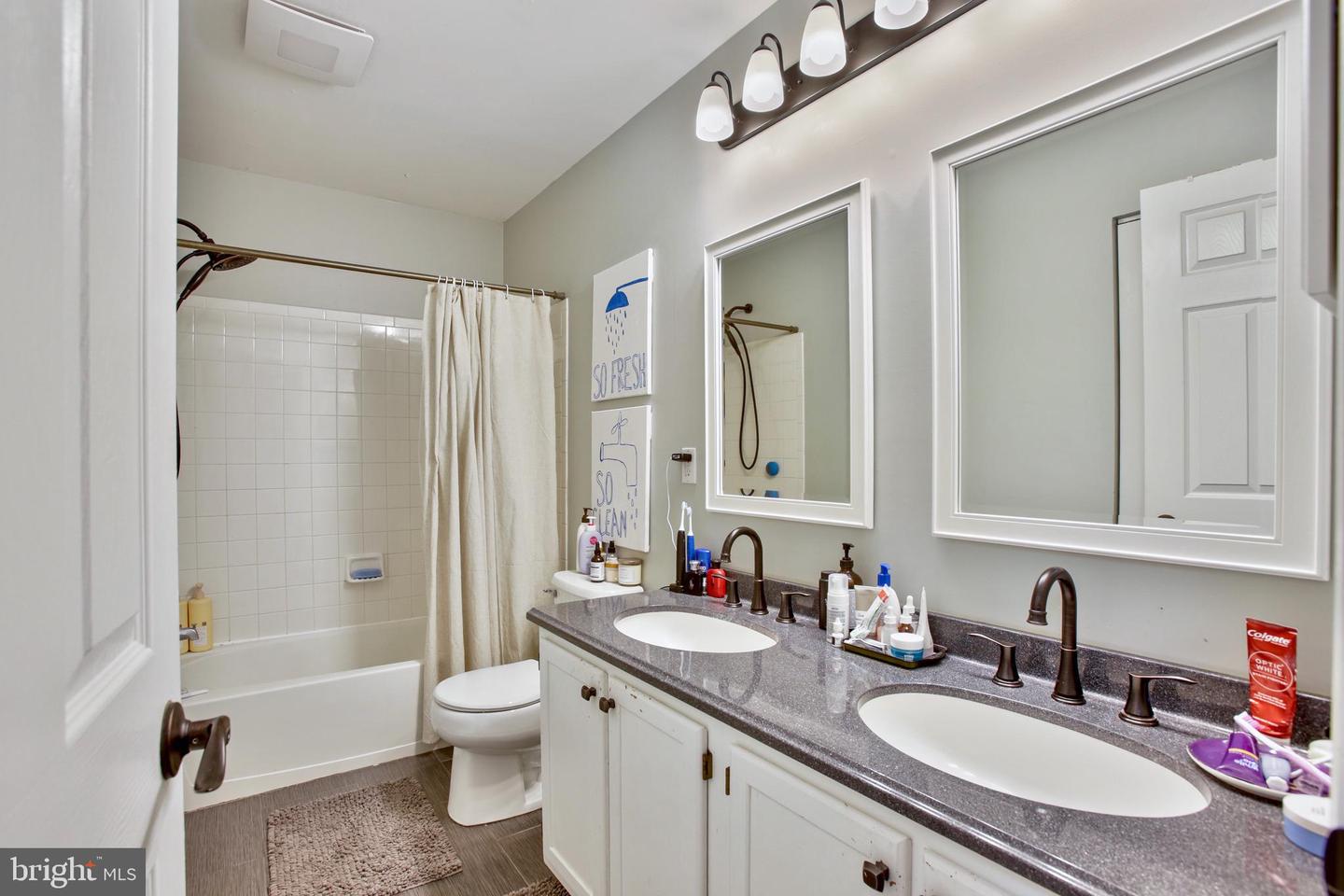 203 SNOWDEN CT SW, LEESBURG, Virginia 20175, 5 Bedrooms Bedrooms, ,3 BathroomsBathrooms,Residential,For sale,203 SNOWDEN CT SW,VALO2095374 MLS # VALO2095374
