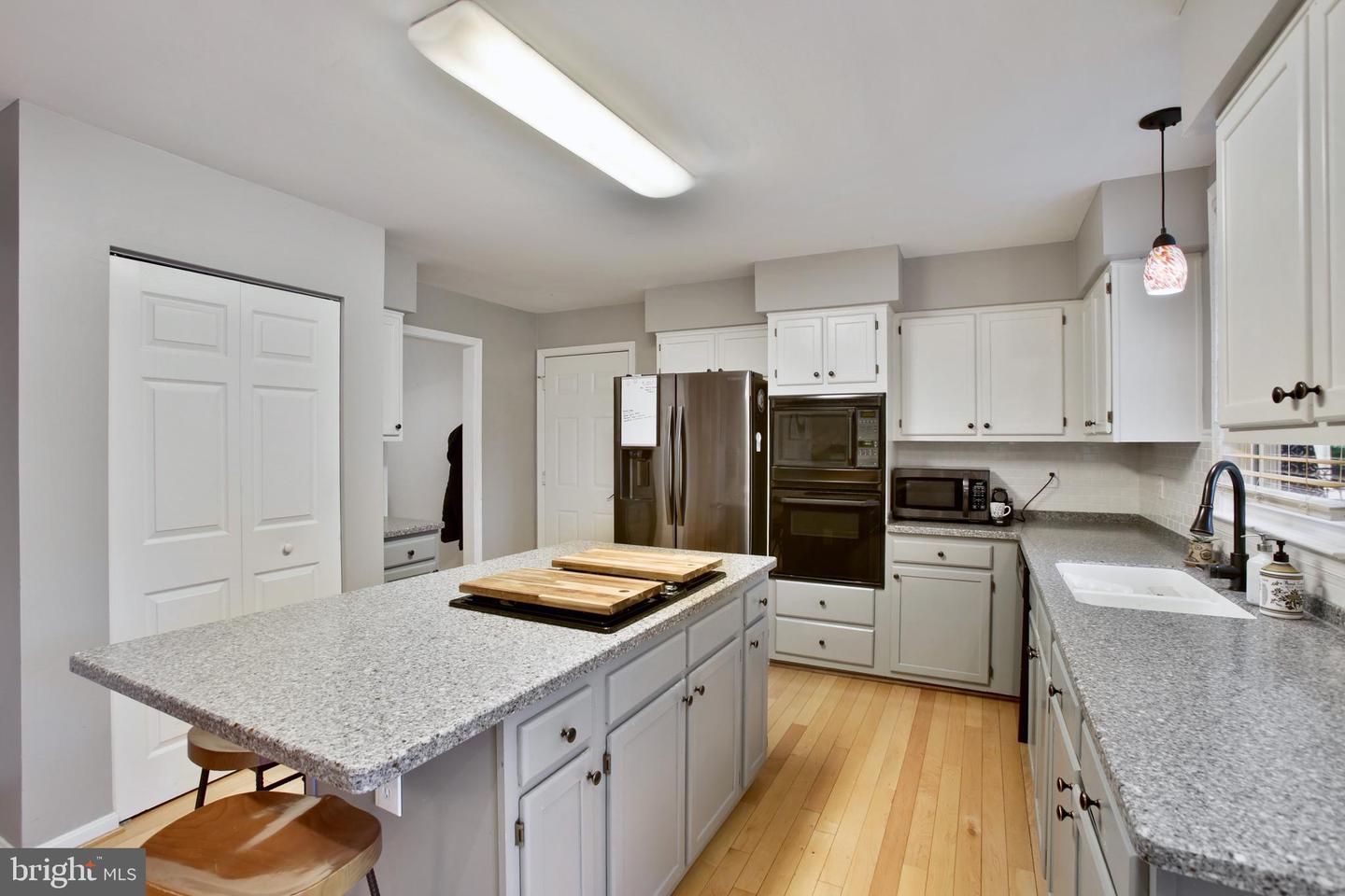203 SNOWDEN CT SW, LEESBURG, Virginia 20175, 5 Bedrooms Bedrooms, ,3 BathroomsBathrooms,Residential,For sale,203 SNOWDEN CT SW,VALO2095374 MLS # VALO2095374