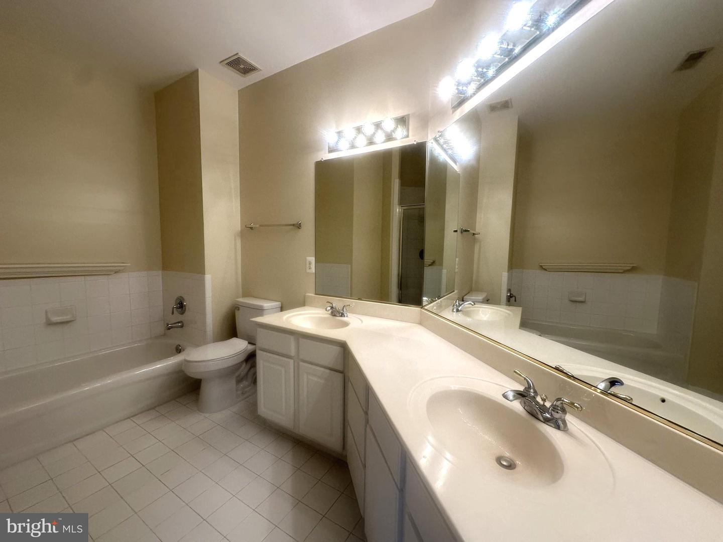 4906 DONOVAN DR, ALEXANDRIA, Virginia 22304, 4 Bedrooms Bedrooms, 15 Rooms Rooms,4 BathroomsBathrooms,Residential,For sale,4906 DONOVAN DR,VAAX2044946 MLS # VAAX2044946