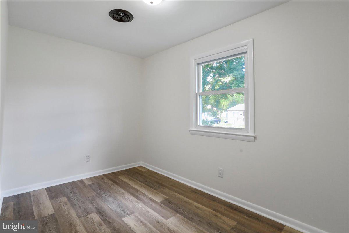 12 MONTAGUE CIR, WINCHESTER, Virginia 22601, 3 Bedrooms Bedrooms, 5 Rooms Rooms,1 BathroomBathrooms,Residential,For sale,12 MONTAGUE CIR,VAWI2007640 MLS # VAWI2007640