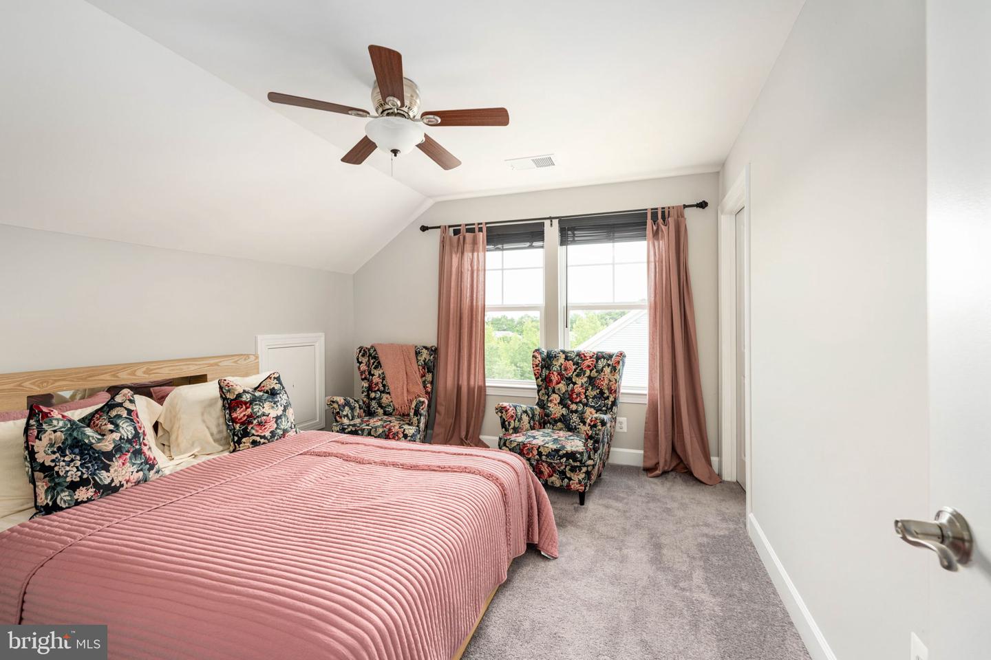 547 APRICOT ST, STAFFORD, Virginia 22554, 6 Bedrooms Bedrooms, ,5 BathroomsBathrooms,Residential,For sale,547 APRICOT ST,VAST2038556 MLS # VAST2038556