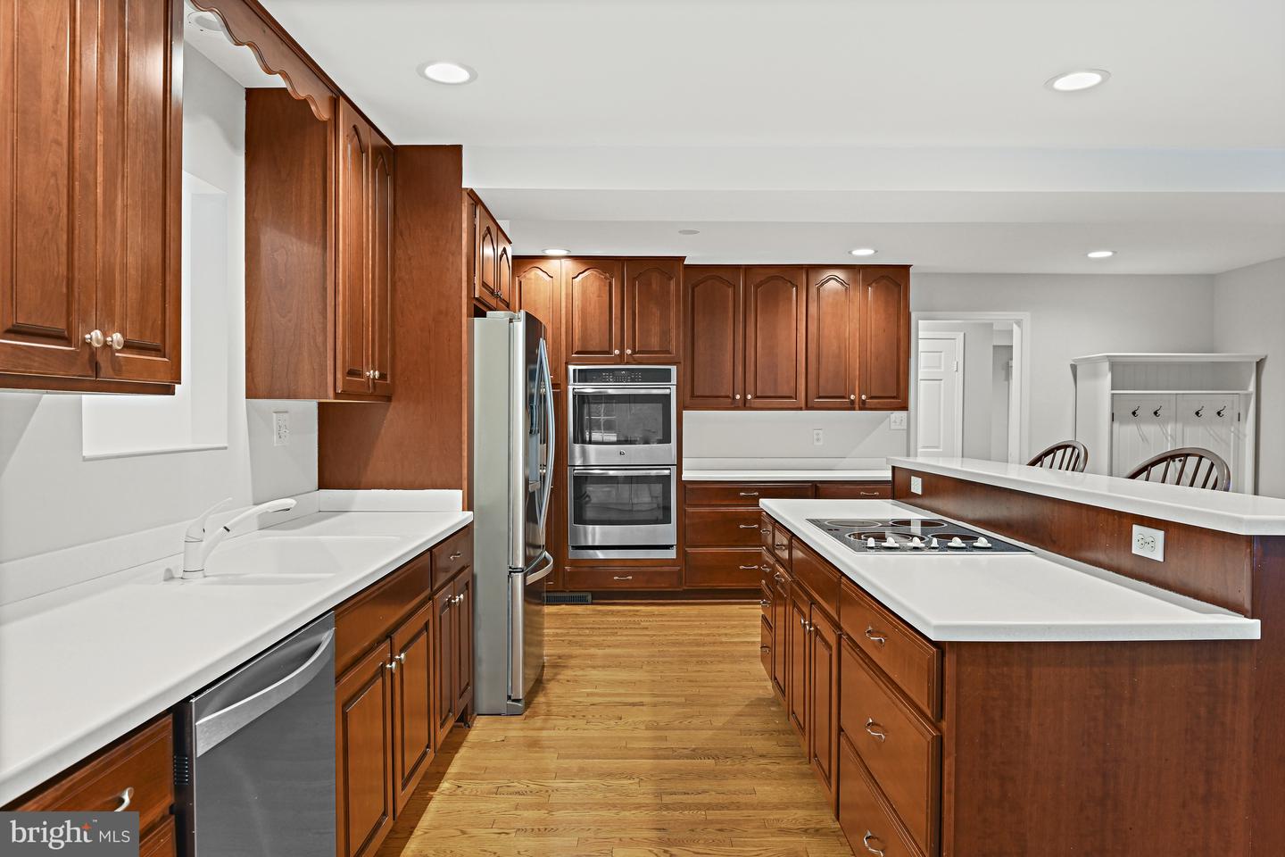 11904 PARADISE LN, HERNDON, Virginia 20171, 5 Bedrooms Bedrooms, ,2 BathroomsBathrooms,Residential,For sale,11904 PARADISE LN,VAFX2239430 MLS # VAFX2239430