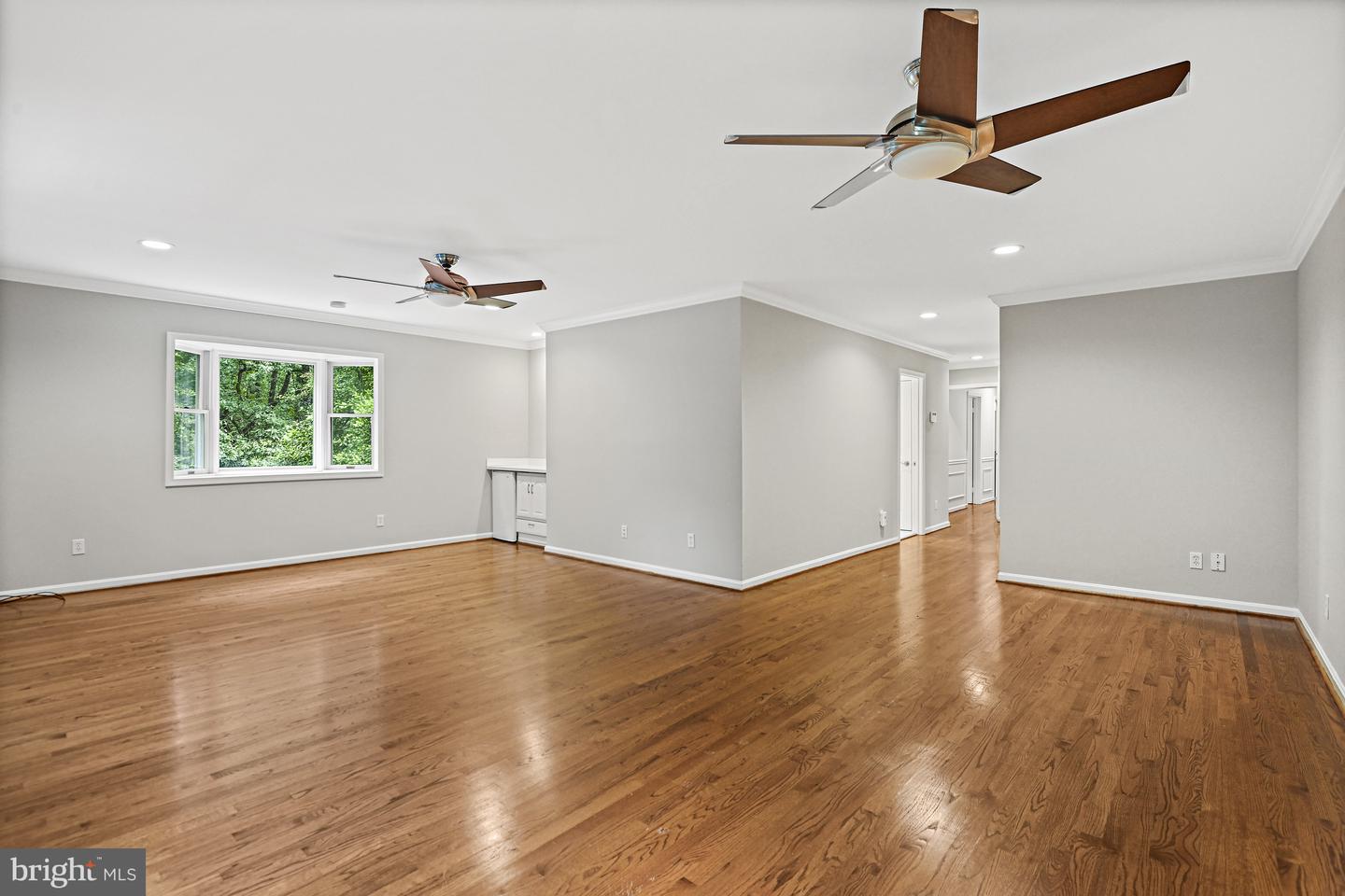 11904 PARADISE LN, HERNDON, Virginia 20171, 5 Bedrooms Bedrooms, ,2 BathroomsBathrooms,Residential,For sale,11904 PARADISE LN,VAFX2239430 MLS # VAFX2239430