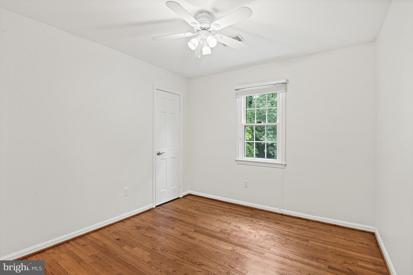 11904 PARADISE LN, HERNDON, Virginia 20171, 5 Bedrooms Bedrooms, ,2 BathroomsBathrooms,Residential,For sale,11904 PARADISE LN,VAFX2239430 MLS # VAFX2239430