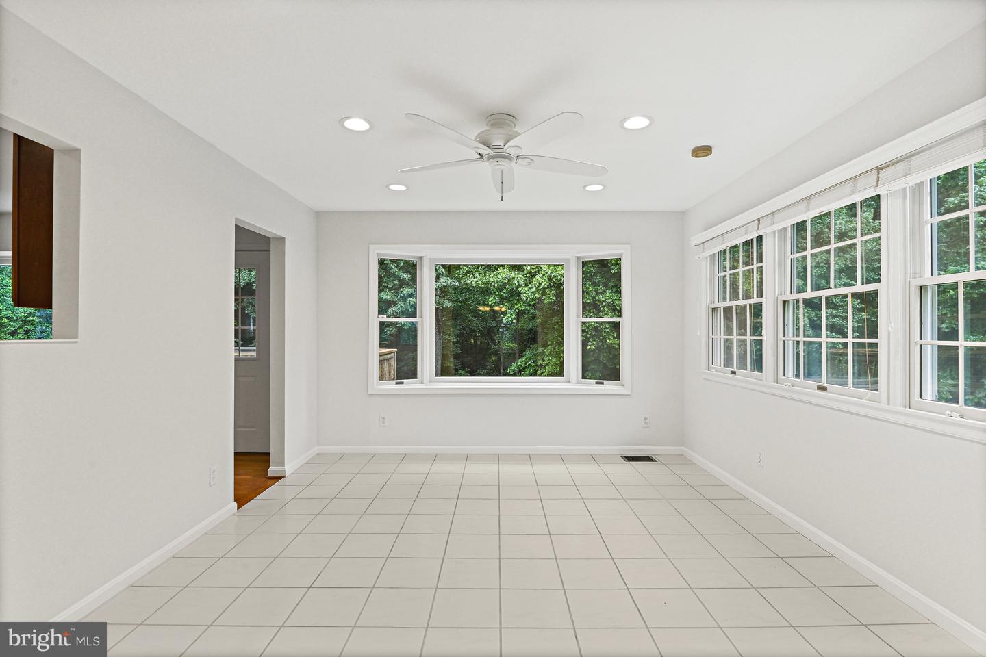 11904 PARADISE LN, HERNDON, Virginia 20171, 5 Bedrooms Bedrooms, ,2 BathroomsBathrooms,Residential,For sale,11904 PARADISE LN,VAFX2239430 MLS # VAFX2239430