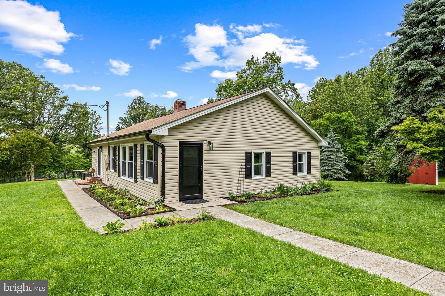 5861 VINE LN, LINDEN, Virginia 22642, 3 Bedrooms Bedrooms, ,2 BathroomsBathrooms,Residential,For sale,5861 VINE LN,VAFQ2016542 MLS # VAFQ2016542