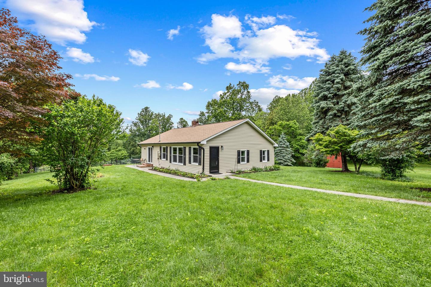 5861 VINE LN, LINDEN, Virginia 22642, 3 Bedrooms Bedrooms, ,2 BathroomsBathrooms,Residential,For sale,5861 VINE LN,VAFQ2016542 MLS # VAFQ2016542