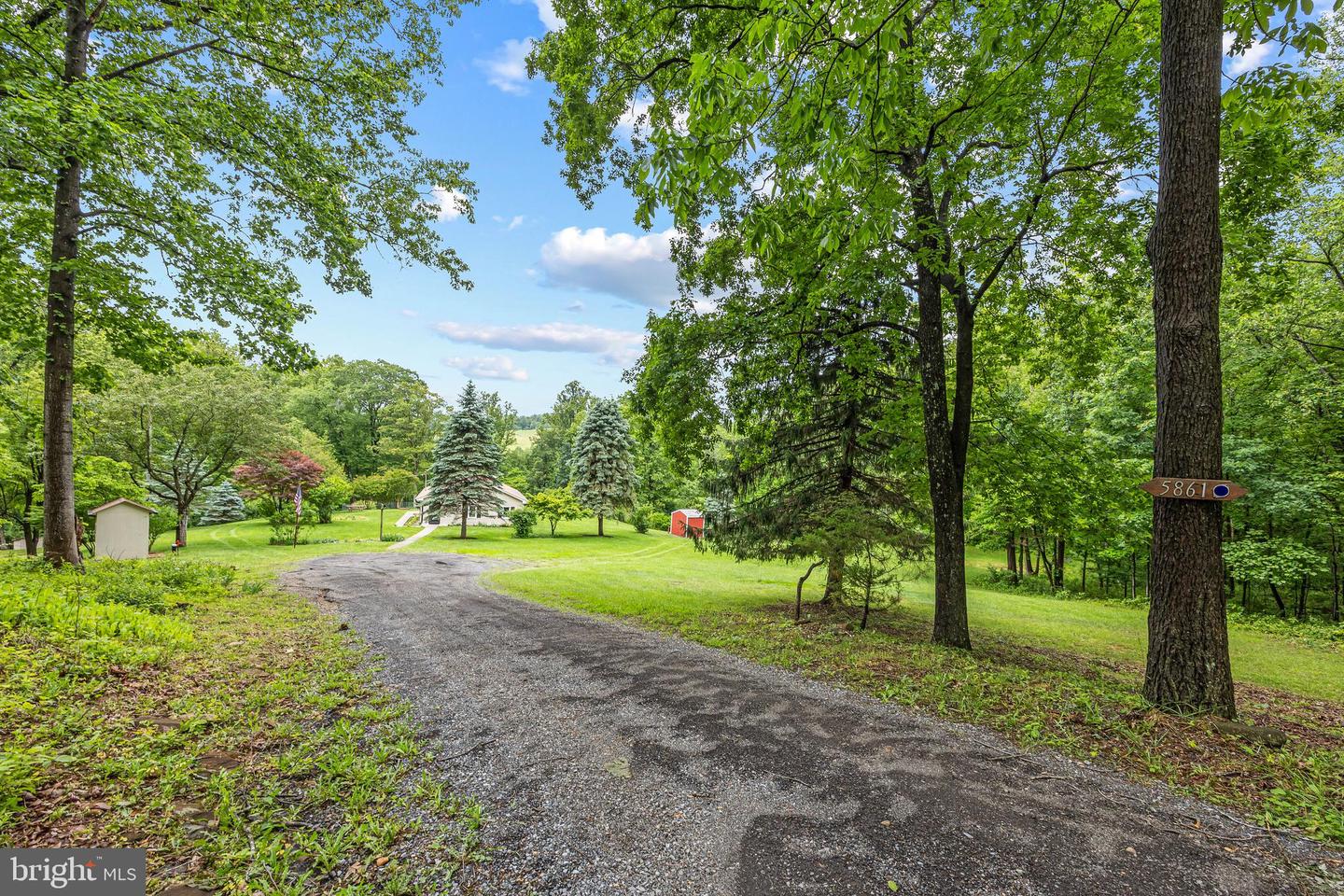 5861 VINE LN, LINDEN, Virginia 22642, 3 Bedrooms Bedrooms, ,2 BathroomsBathrooms,Residential,For sale,5861 VINE LN,VAFQ2016542 MLS # VAFQ2016542