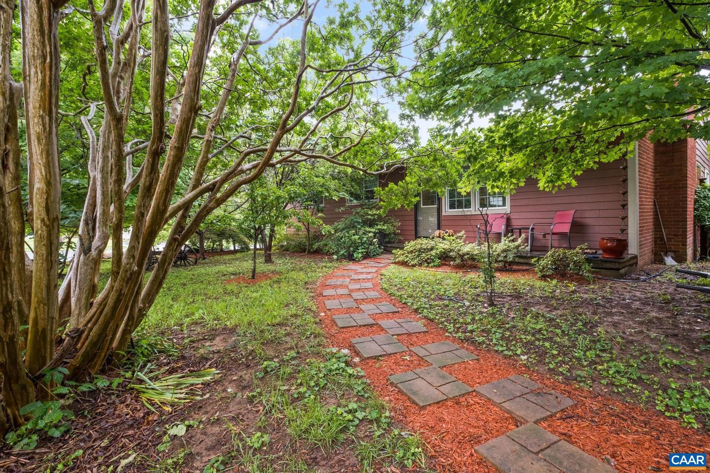 5659 SAINT GEORGE AVE, CROZET, Virginia 22932, 4 Bedrooms Bedrooms, ,2 BathroomsBathrooms,Residential,For sale,5659 SAINT GEORGE AVE,664302 MLS # 664302