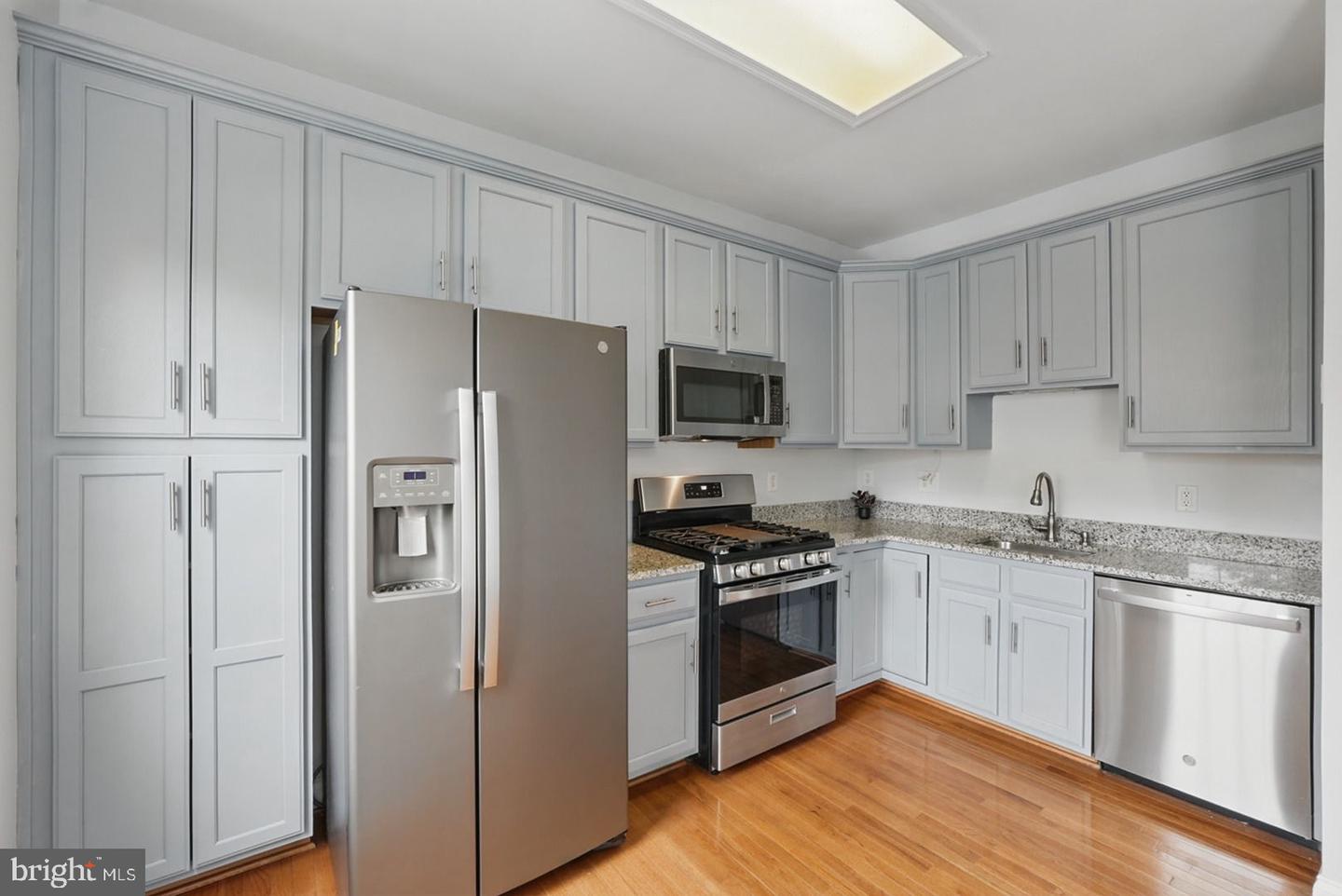 2015 CAPSTONE CIR, HERNDON, Virginia 20170, 4 Bedrooms Bedrooms, ,3 BathroomsBathrooms,Residential,For sale,2015 CAPSTONE CIR,VAFX2239528 MLS # VAFX2239528