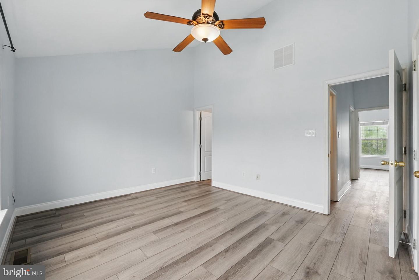 2015 CAPSTONE CIR, HERNDON, Virginia 20170, 4 Bedrooms Bedrooms, ,3 BathroomsBathrooms,Residential,For sale,2015 CAPSTONE CIR,VAFX2239528 MLS # VAFX2239528
