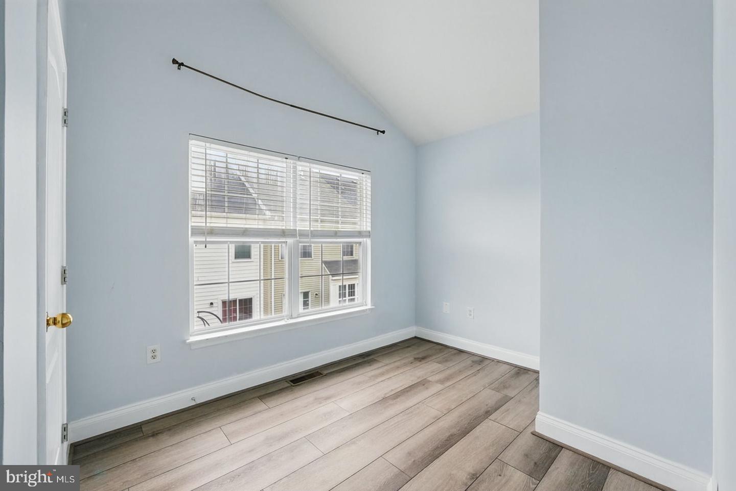 2015 CAPSTONE CIR, HERNDON, Virginia 20170, 4 Bedrooms Bedrooms, ,3 BathroomsBathrooms,Residential,For sale,2015 CAPSTONE CIR,VAFX2239528 MLS # VAFX2239528