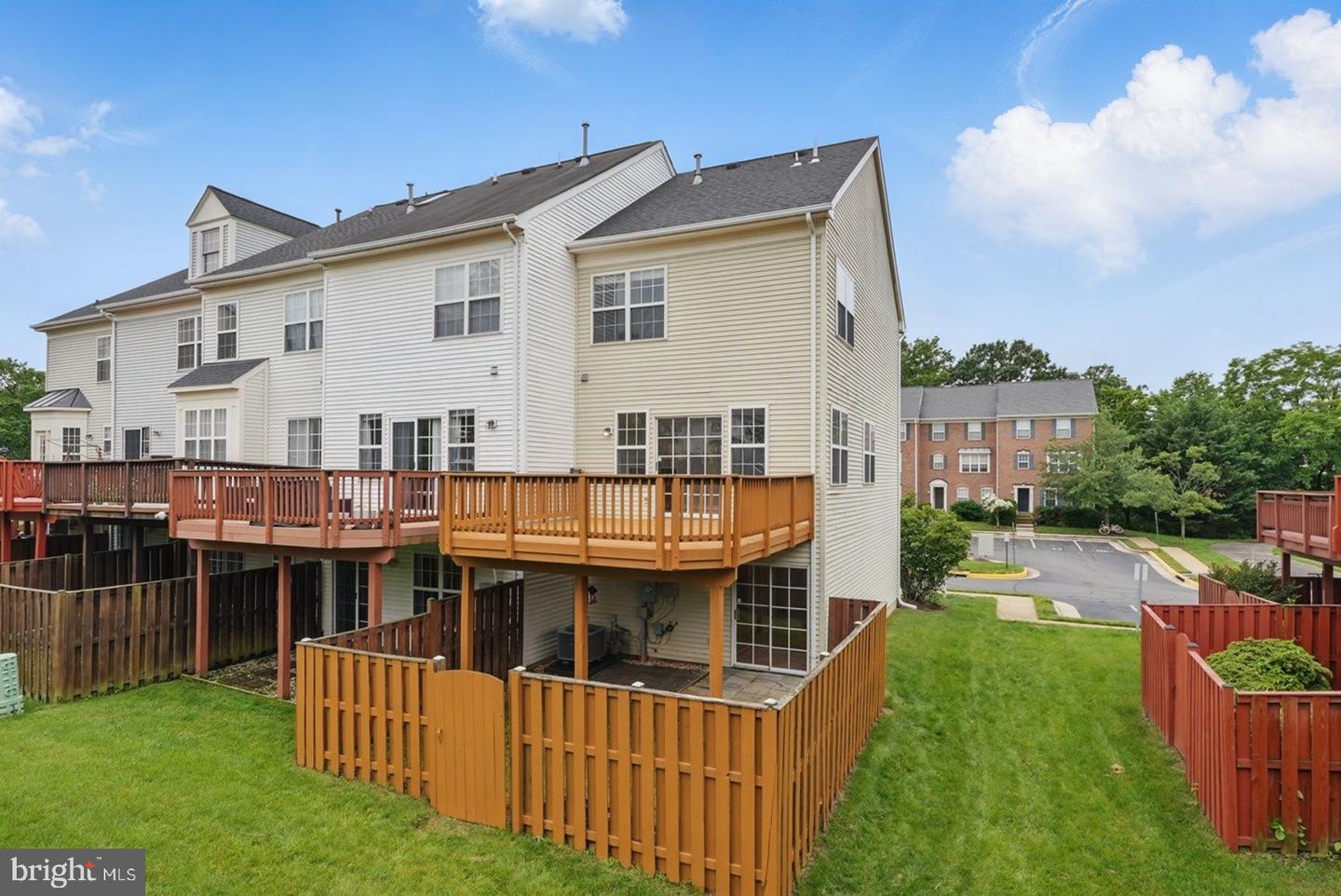 2015 CAPSTONE CIR, HERNDON, Virginia 20170, 4 Bedrooms Bedrooms, ,3 BathroomsBathrooms,Residential,For sale,2015 CAPSTONE CIR,VAFX2239528 MLS # VAFX2239528