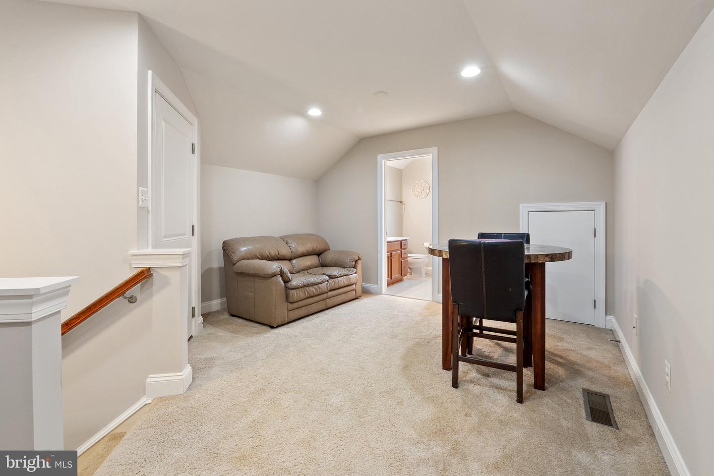 25792 RACING SUN DR, ALDIE, Virginia 20105, 5 Bedrooms Bedrooms, ,5 BathroomsBathrooms,Residential,For sale,25792 RACING SUN DR,VALO2096028 MLS # VALO2096028