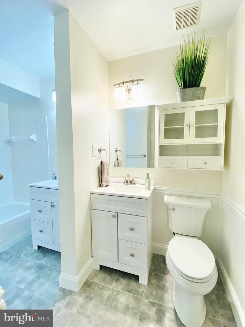 5802 TORINGTON DRIVE #H, SPRINGFIELD, Virginia 22152, 2 Bedrooms Bedrooms, ,1 BathroomBathrooms,Residential,For sale,5802 TORINGTON DRIVE #H,VAFX2239874 MLS # VAFX2239874
