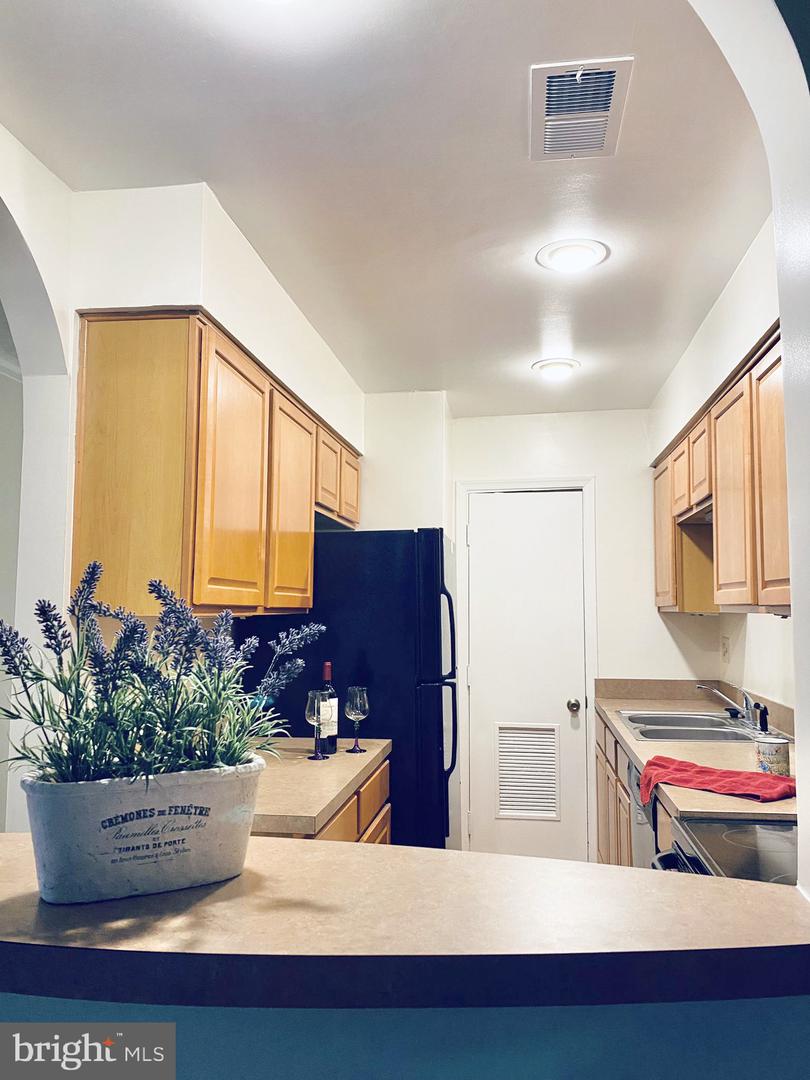 5802 TORINGTON DRIVE #H, SPRINGFIELD, Virginia 22152, 2 Bedrooms Bedrooms, ,1 BathroomBathrooms,Residential,For sale,5802 TORINGTON DRIVE #H,VAFX2239874 MLS # VAFX2239874