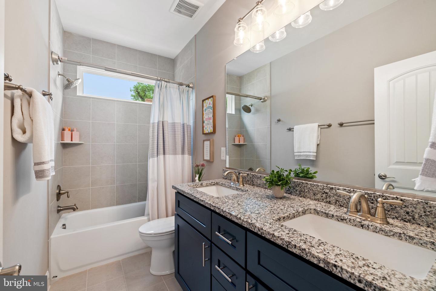165 GREEN STREET, WARRENTON, Virginia 20186, 3 Bedrooms Bedrooms, ,3 BathroomsBathrooms,Residential,For sale,165 GREEN STREET,VAFQ2016600 MLS # VAFQ2016600