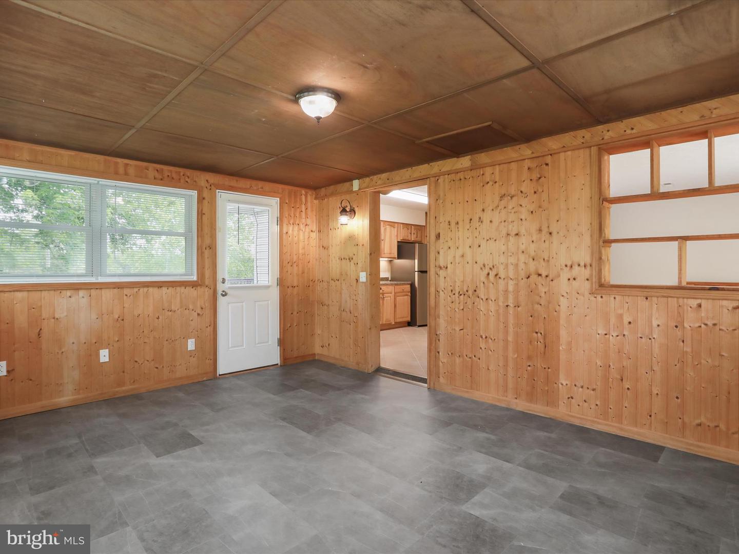 3423 SMITH CREEK RD, NEW MARKET, Virginia 22844, 3 Bedrooms Bedrooms, ,2 BathroomsBathrooms,Residential,For sale,3423 SMITH CREEK RD,VASH2011458 MLS # VASH2011458