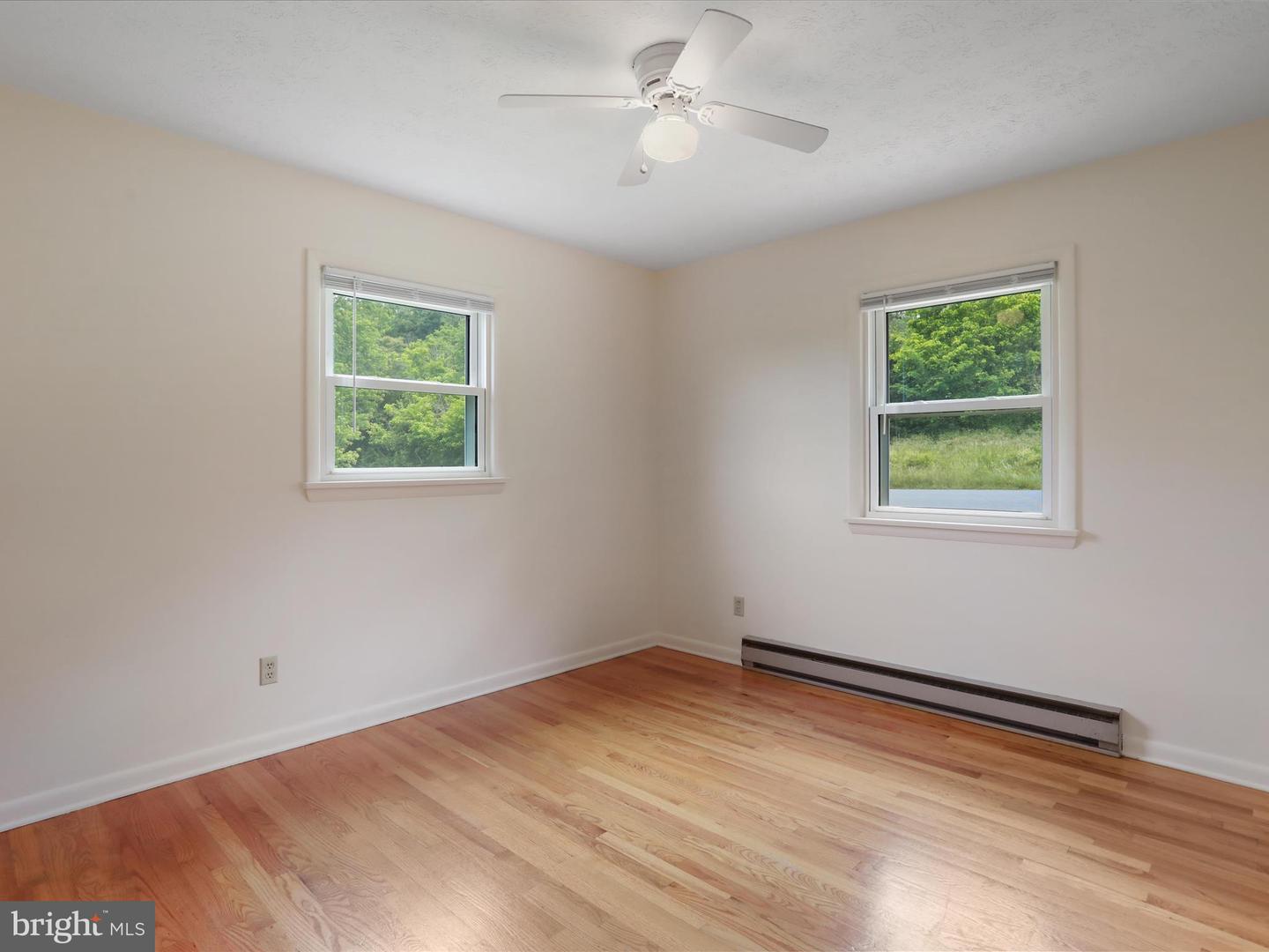 3423 SMITH CREEK RD, NEW MARKET, Virginia 22844, 3 Bedrooms Bedrooms, ,2 BathroomsBathrooms,Residential,For sale,3423 SMITH CREEK RD,VASH2011458 MLS # VASH2011458