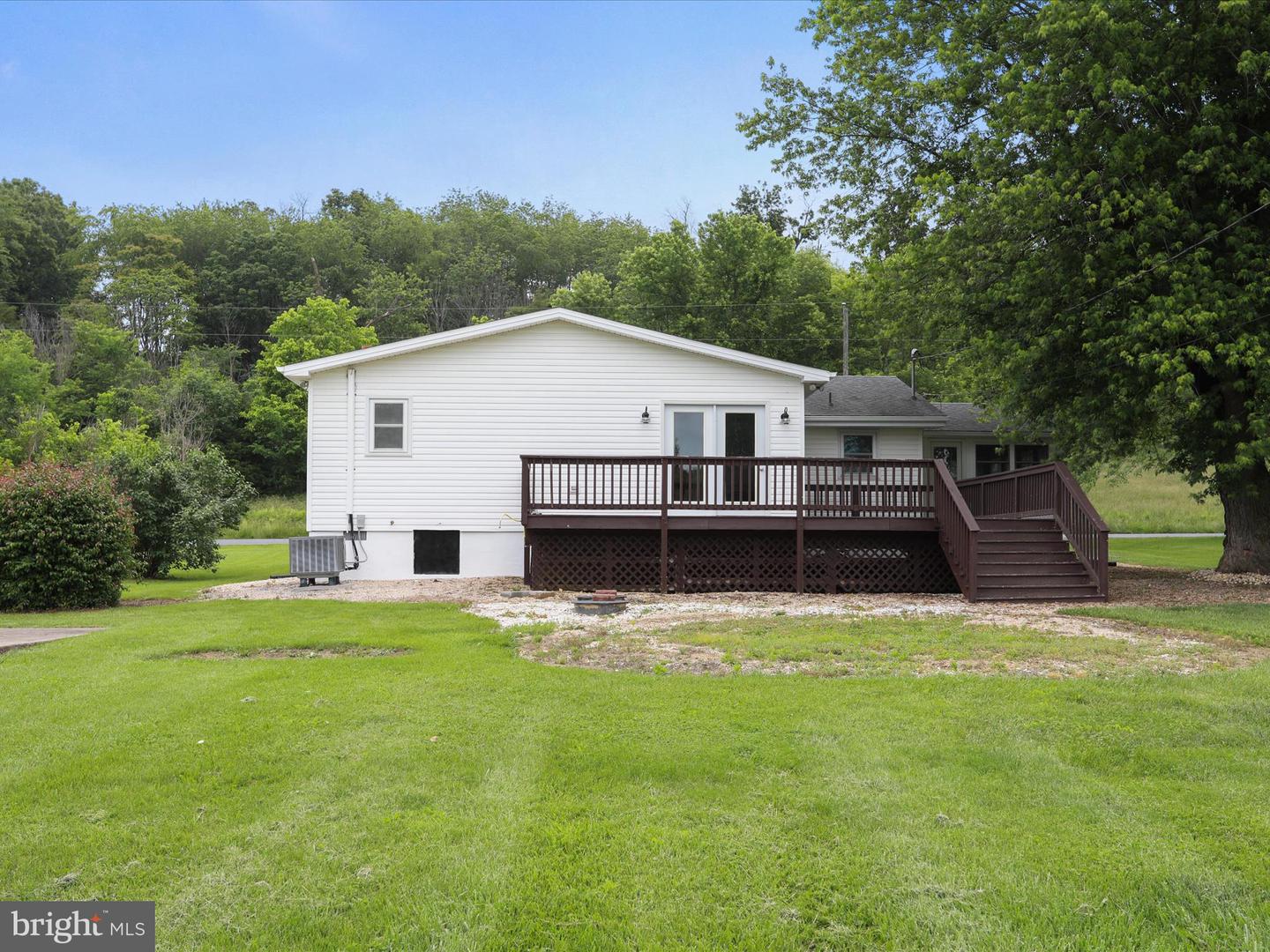 3423 SMITH CREEK RD, NEW MARKET, Virginia 22844, 3 Bedrooms Bedrooms, ,2 BathroomsBathrooms,Residential,For sale,3423 SMITH CREEK RD,VASH2011458 MLS # VASH2011458