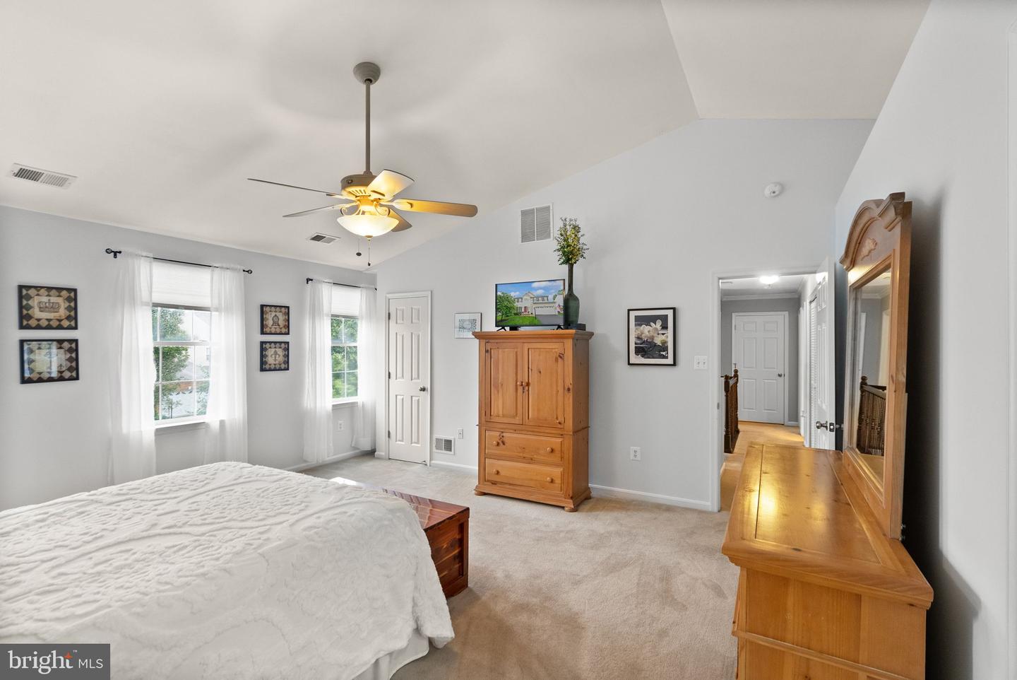 20355 SNOWPOINT PL, ASHBURN, Virginia 20147, 5 Bedrooms Bedrooms, ,3 BathroomsBathrooms,Residential,For sale,20355 SNOWPOINT PL,VALO2096254 MLS # VALO2096254