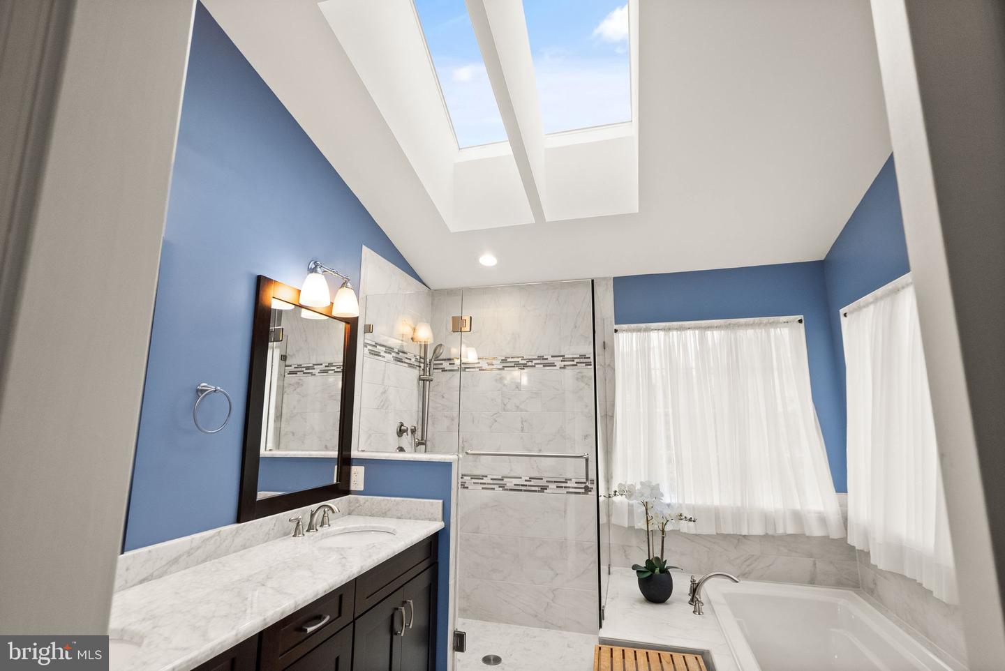 20355 SNOWPOINT PL, ASHBURN, Virginia 20147, 5 Bedrooms Bedrooms, ,3 BathroomsBathrooms,Residential,For sale,20355 SNOWPOINT PL,VALO2096254 MLS # VALO2096254