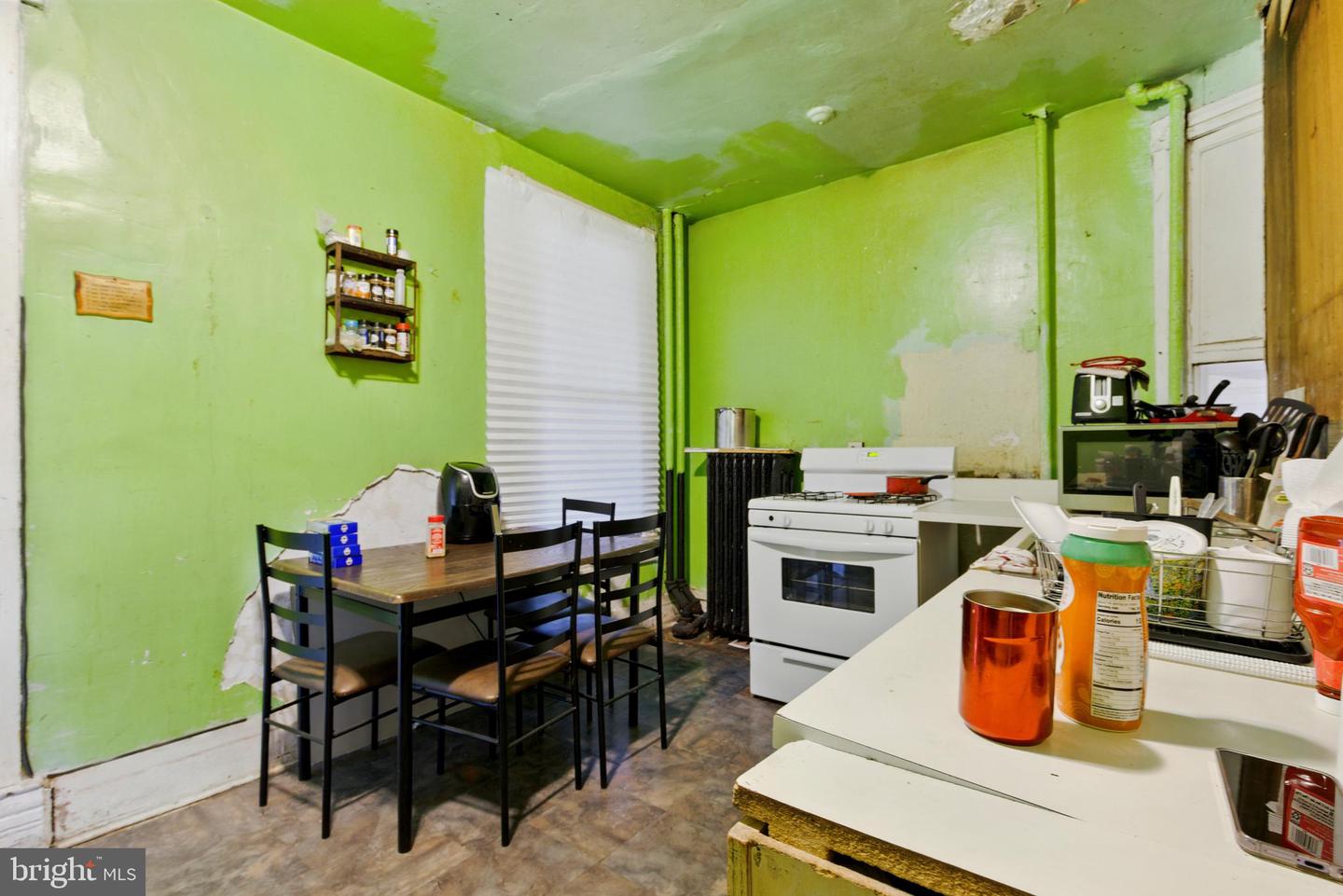 1625 6TH ST NW, WASHINGTON, District Of Columbia 20001, 4 Bedrooms Bedrooms, ,2 BathroomsBathrooms,Residential,For sale,1625 6TH ST NW,DCDC2200372 MLS # DCDC2200372