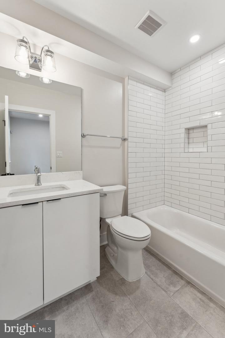 1645 WEST VIRGINIA NE #1, WASHINGTON, District Of Columbia 20002, 3 Bedrooms Bedrooms, ,3 BathroomsBathrooms,Residential,For sale,1645 WEST VIRGINIA NE #1,DCDC2200450 MLS # DCDC2200450