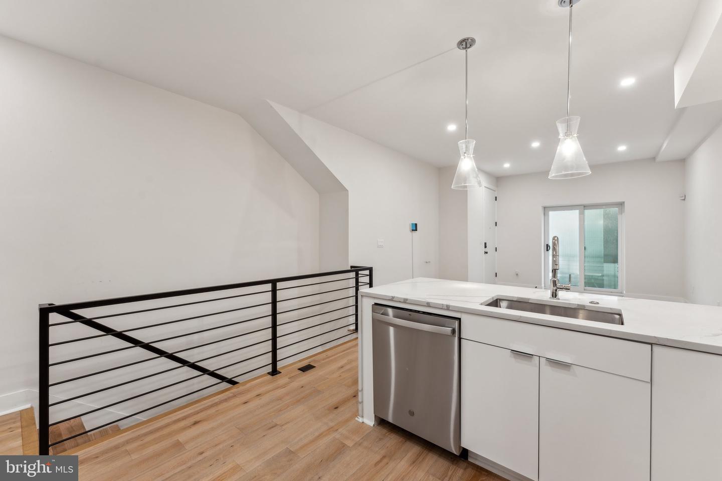1645 WEST VIRGINIA NE #1, WASHINGTON, District Of Columbia 20002, 3 Bedrooms Bedrooms, ,3 BathroomsBathrooms,Residential,For sale,1645 WEST VIRGINIA NE #1,DCDC2200450 MLS # DCDC2200450