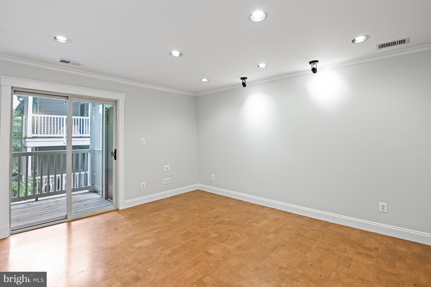 1781 JONATHAN WAY #K, RESTON, Virginia 20190, 1 Bedroom Bedrooms, ,1 BathroomBathrooms,Residential,For sale,1781 JONATHAN WAY #K,VAFX2240784 MLS # VAFX2240784